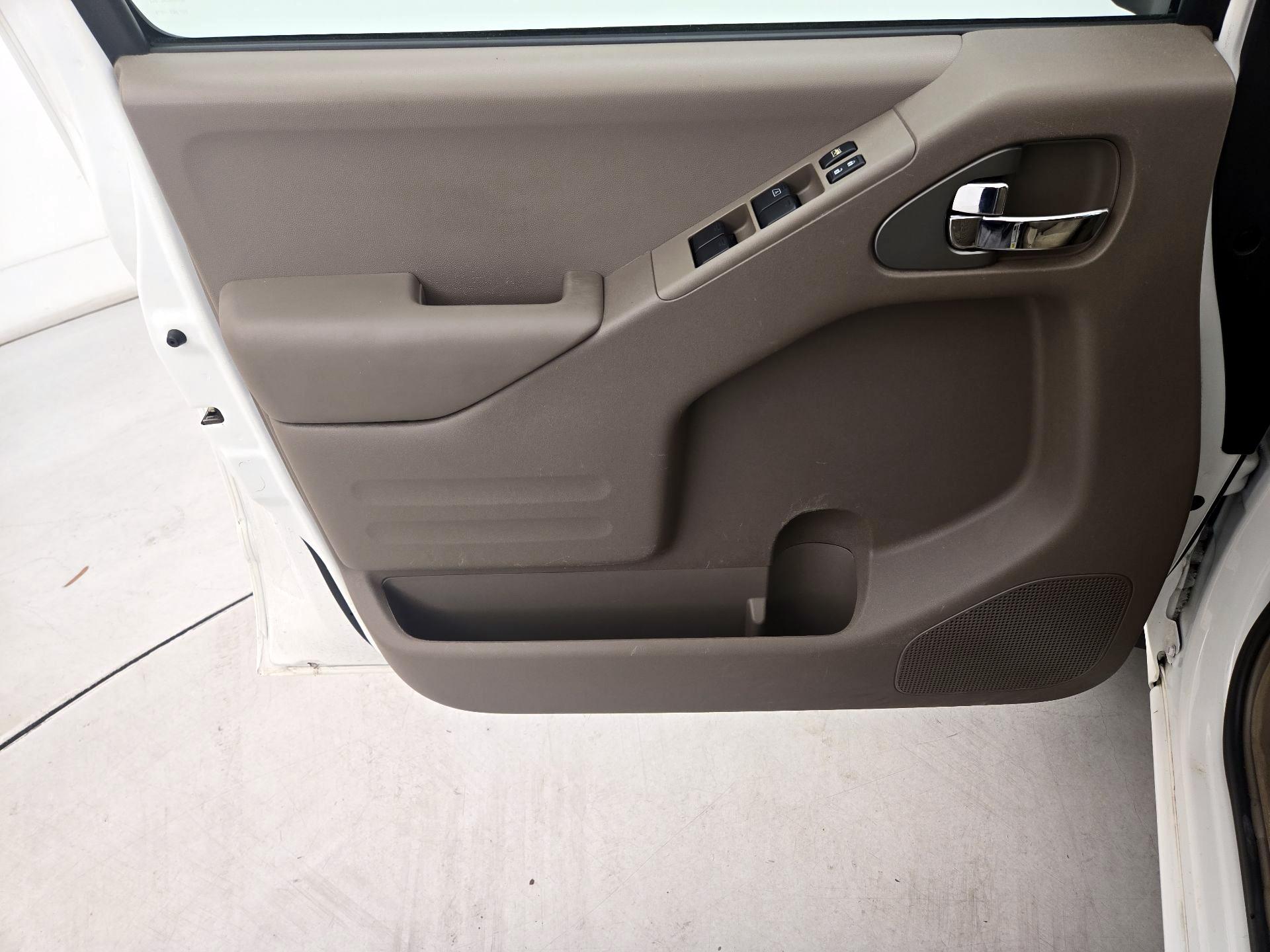 Thumbnail: 2016 Nissan Frontier - 12