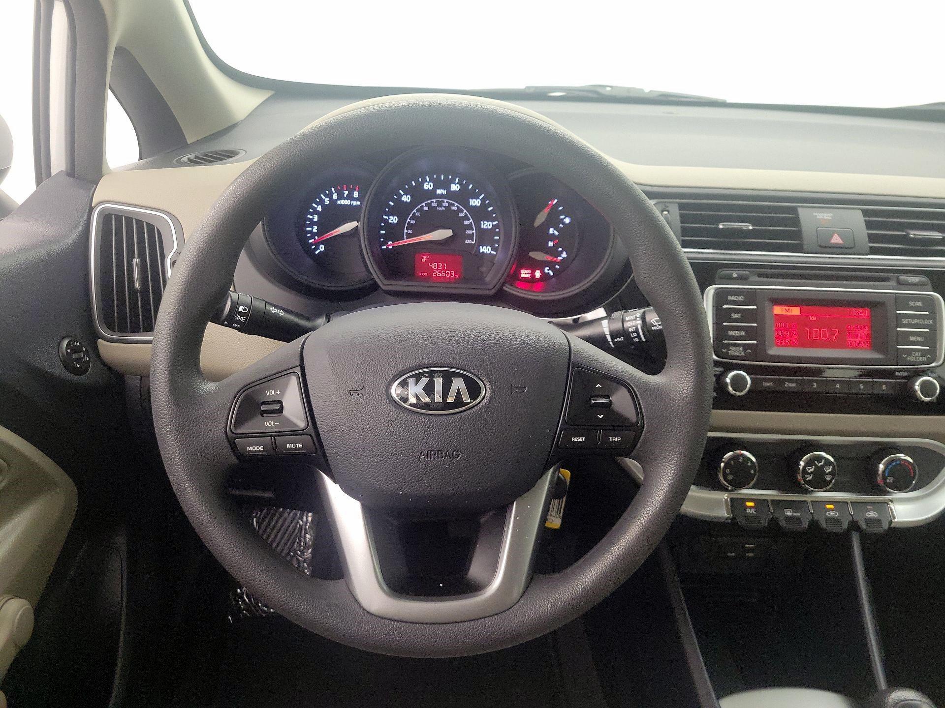 Thumbnail: 2017 Kia Rio - 10