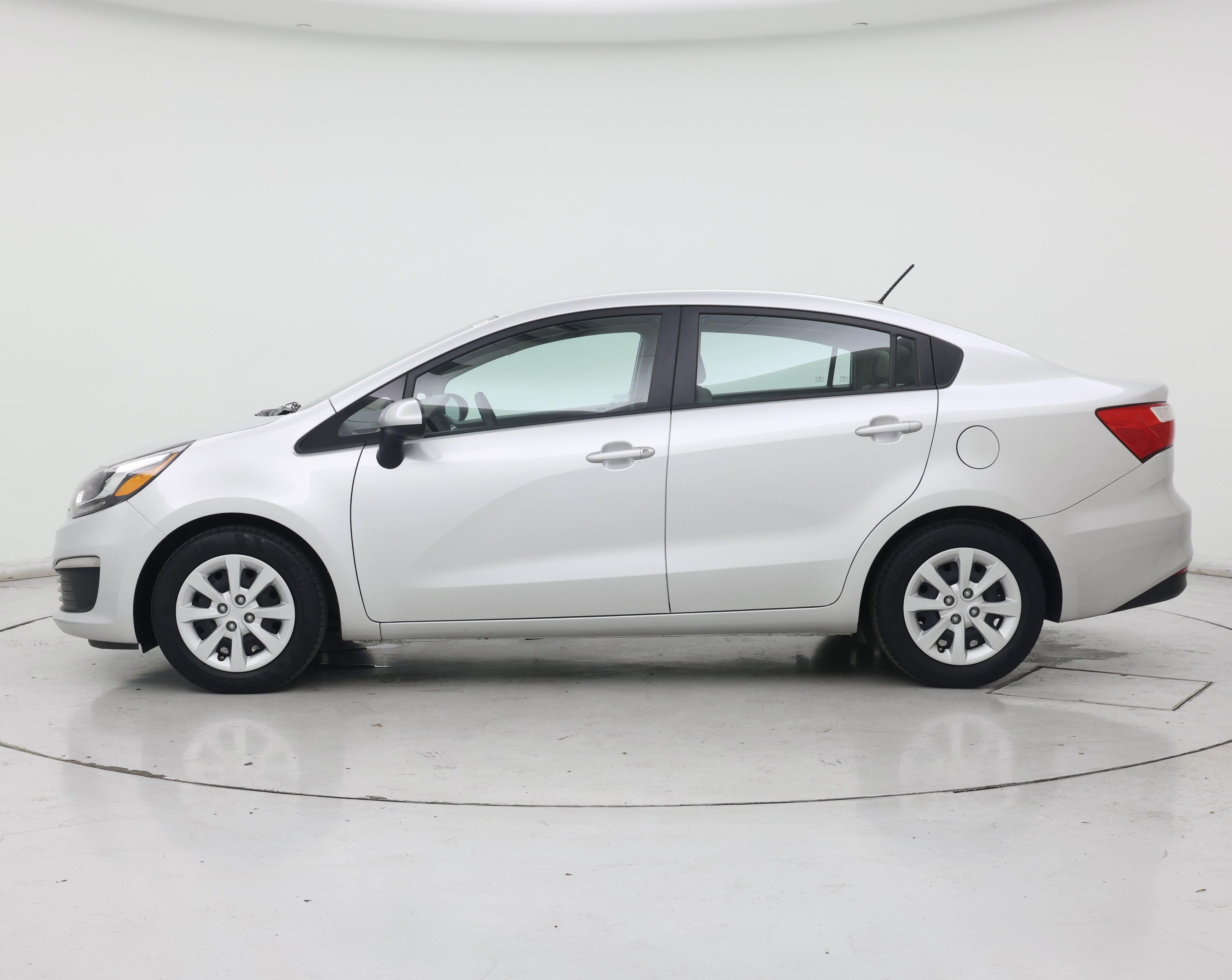 Thumbnail: 2017 Kia Rio - 3