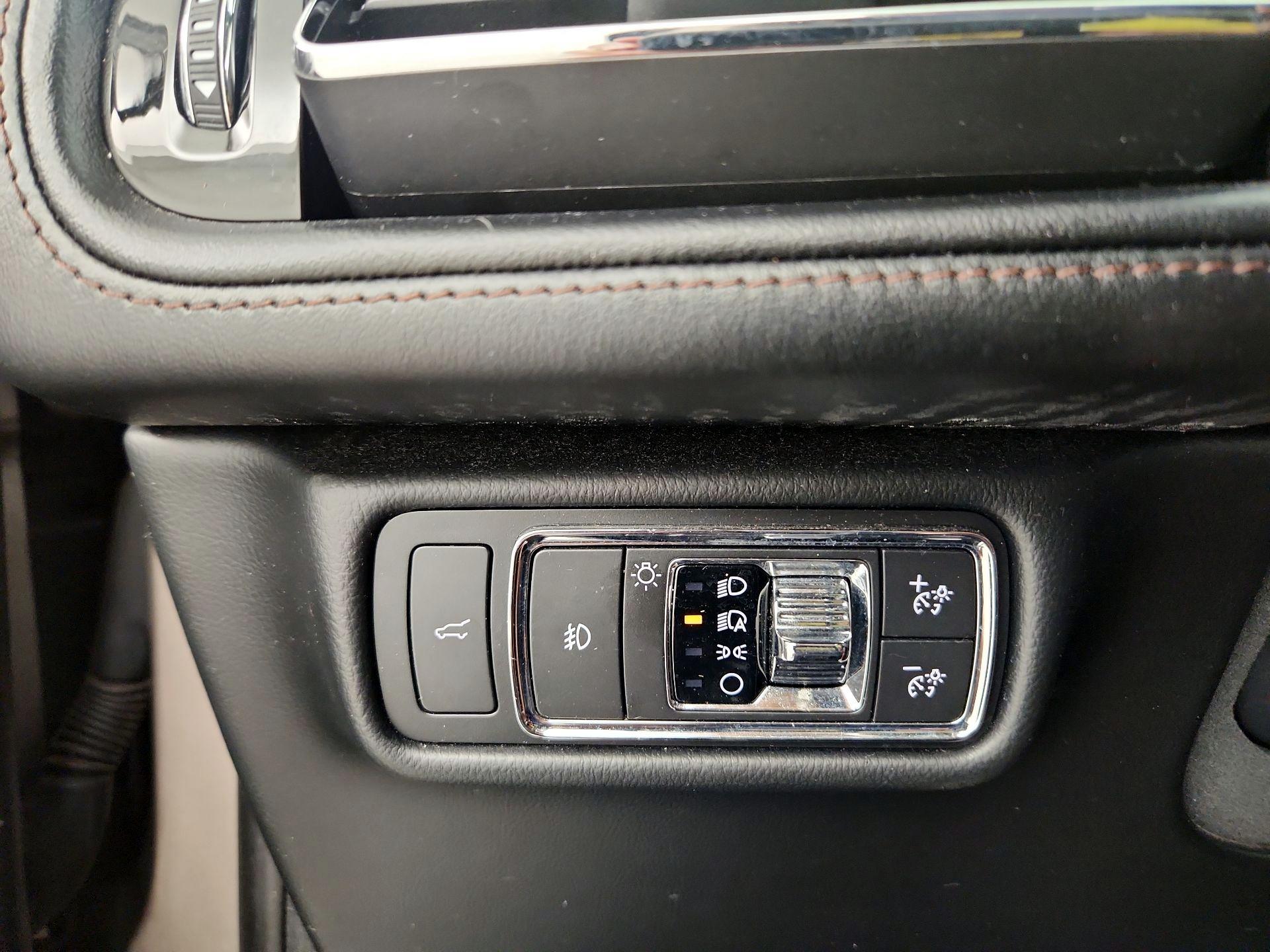 Thumbnail: 2020 Lincoln Aviator - 13