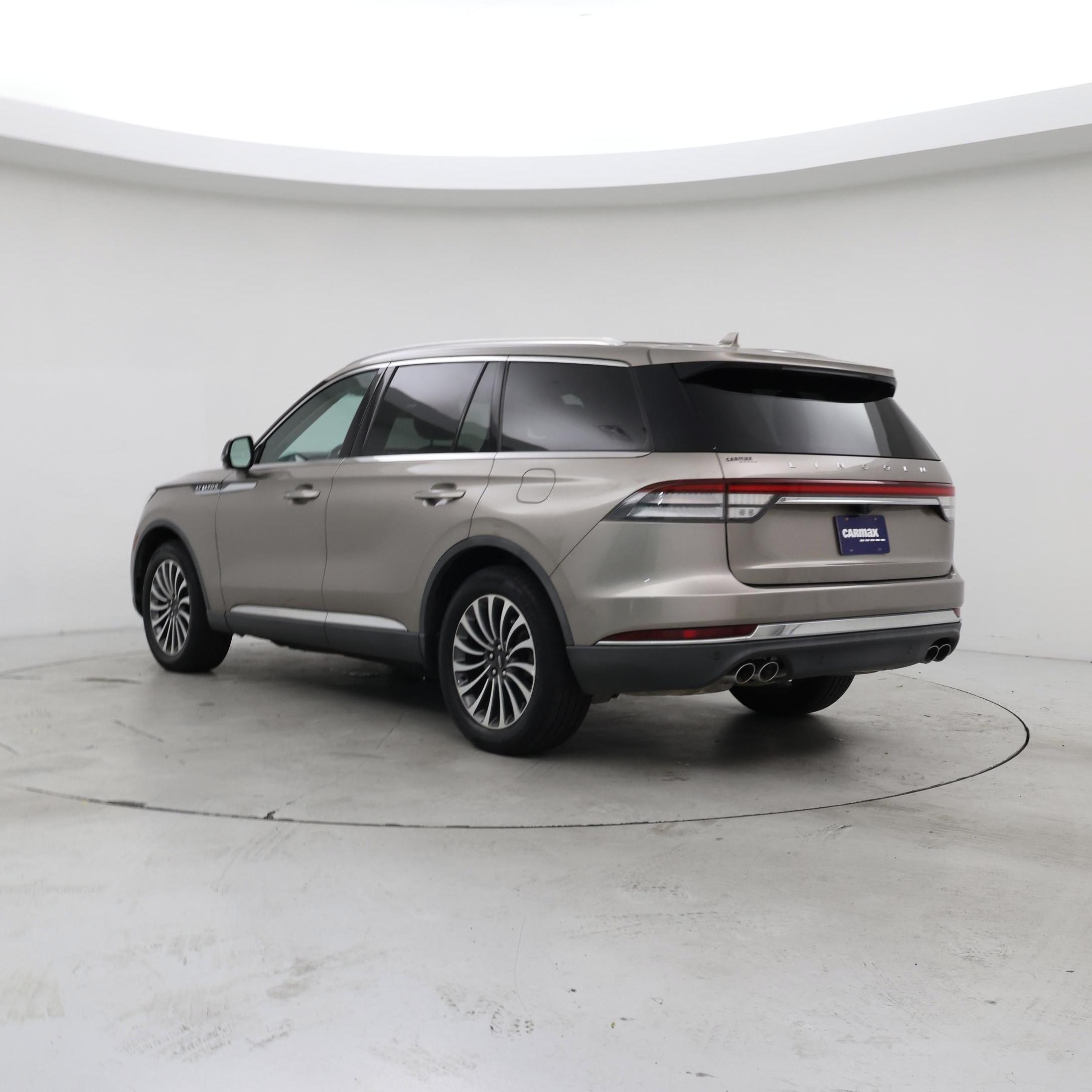 Thumbnail: 2020 Lincoln Aviator - 2