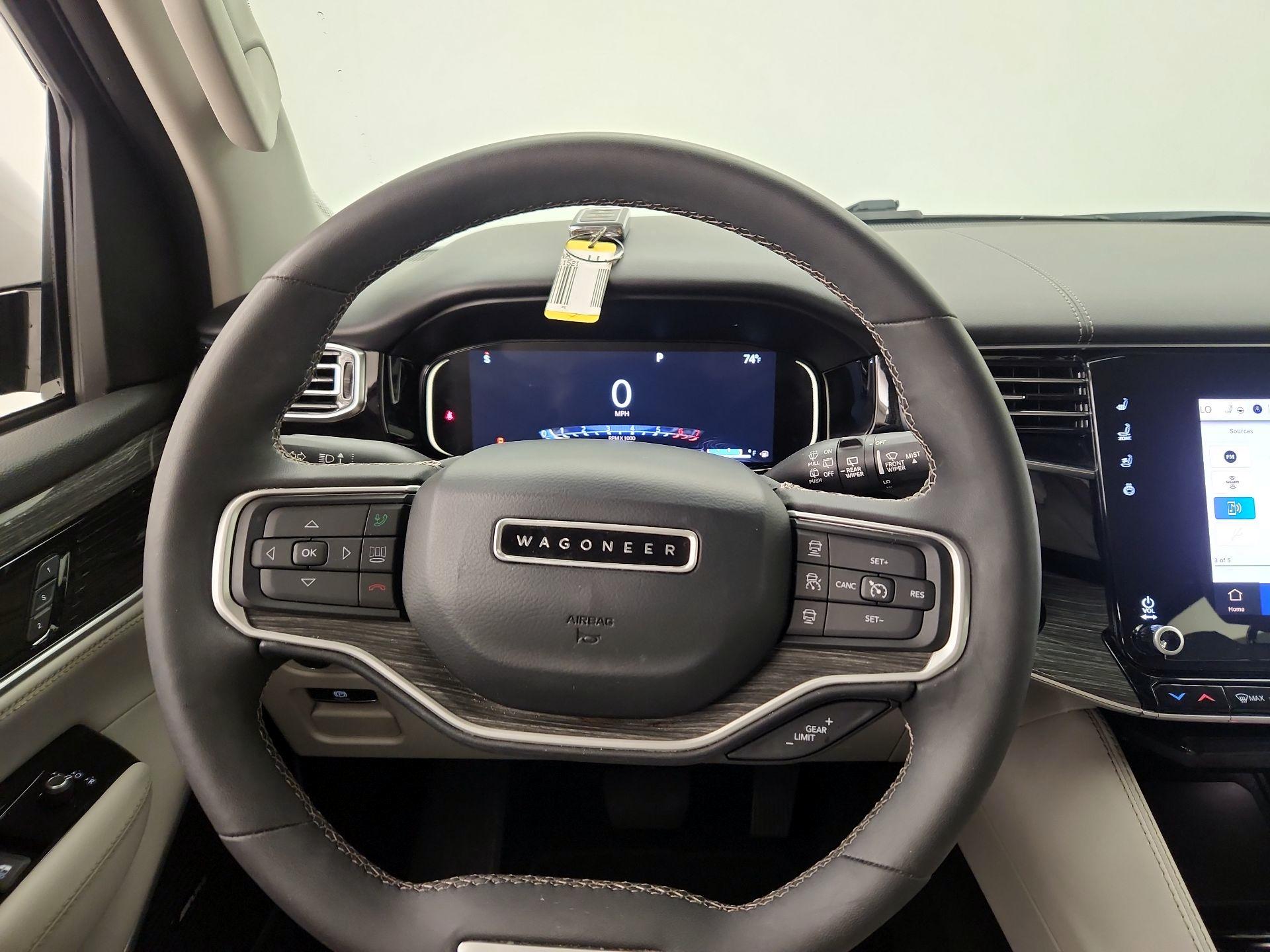 Thumbnail: 2022 Jeep Wagoneer - 10
