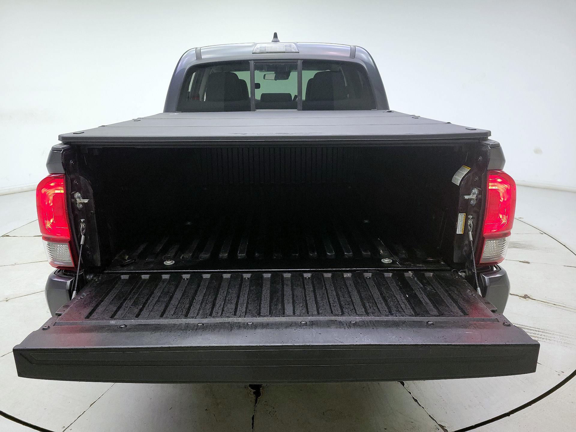 Thumbnail: 2022 Toyota Tacoma - 20