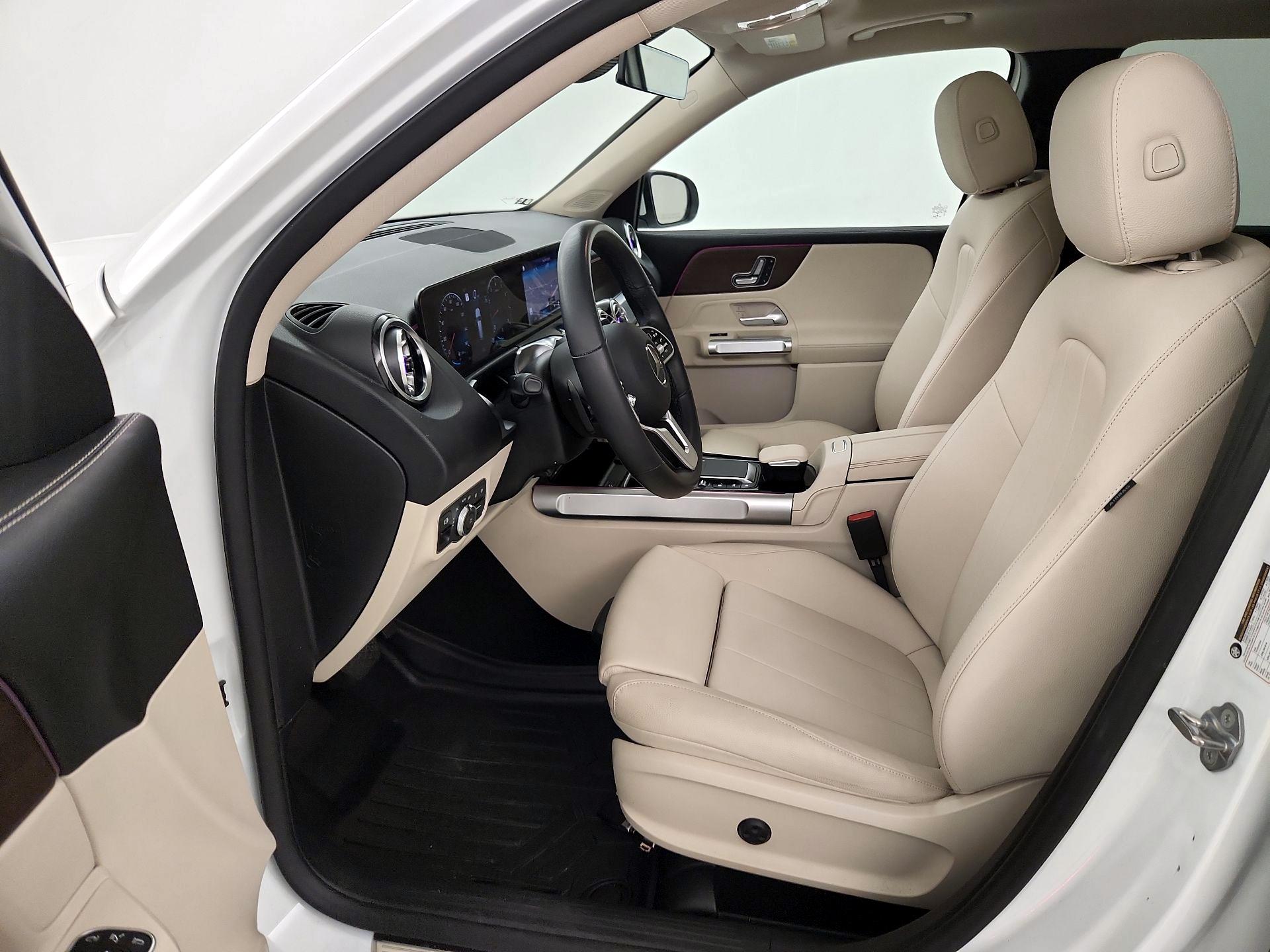 Thumbnail: 2023 Mercedes-Benz GLB - 11