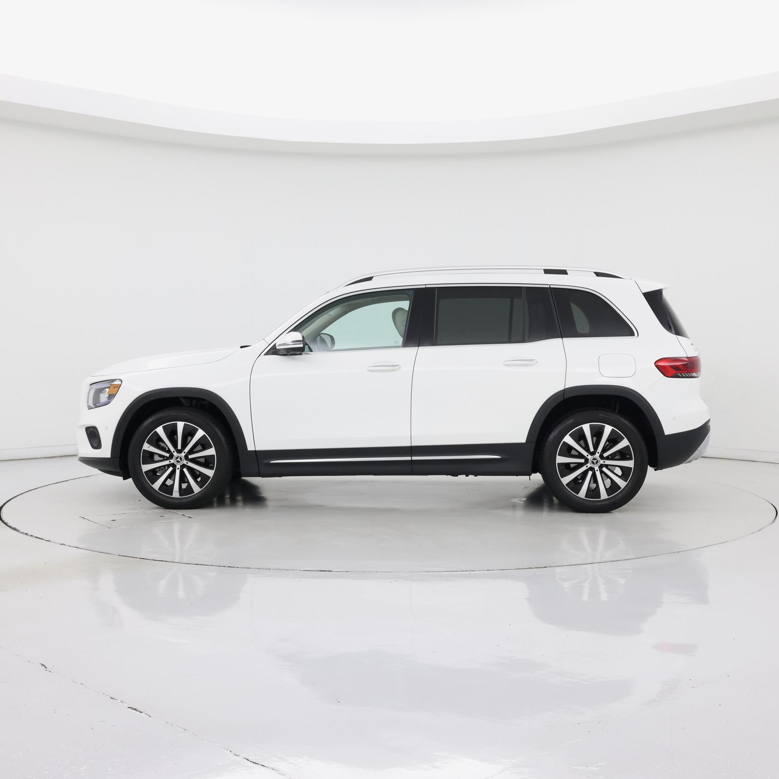 Thumbnail: 2023 Mercedes-Benz GLB - 3