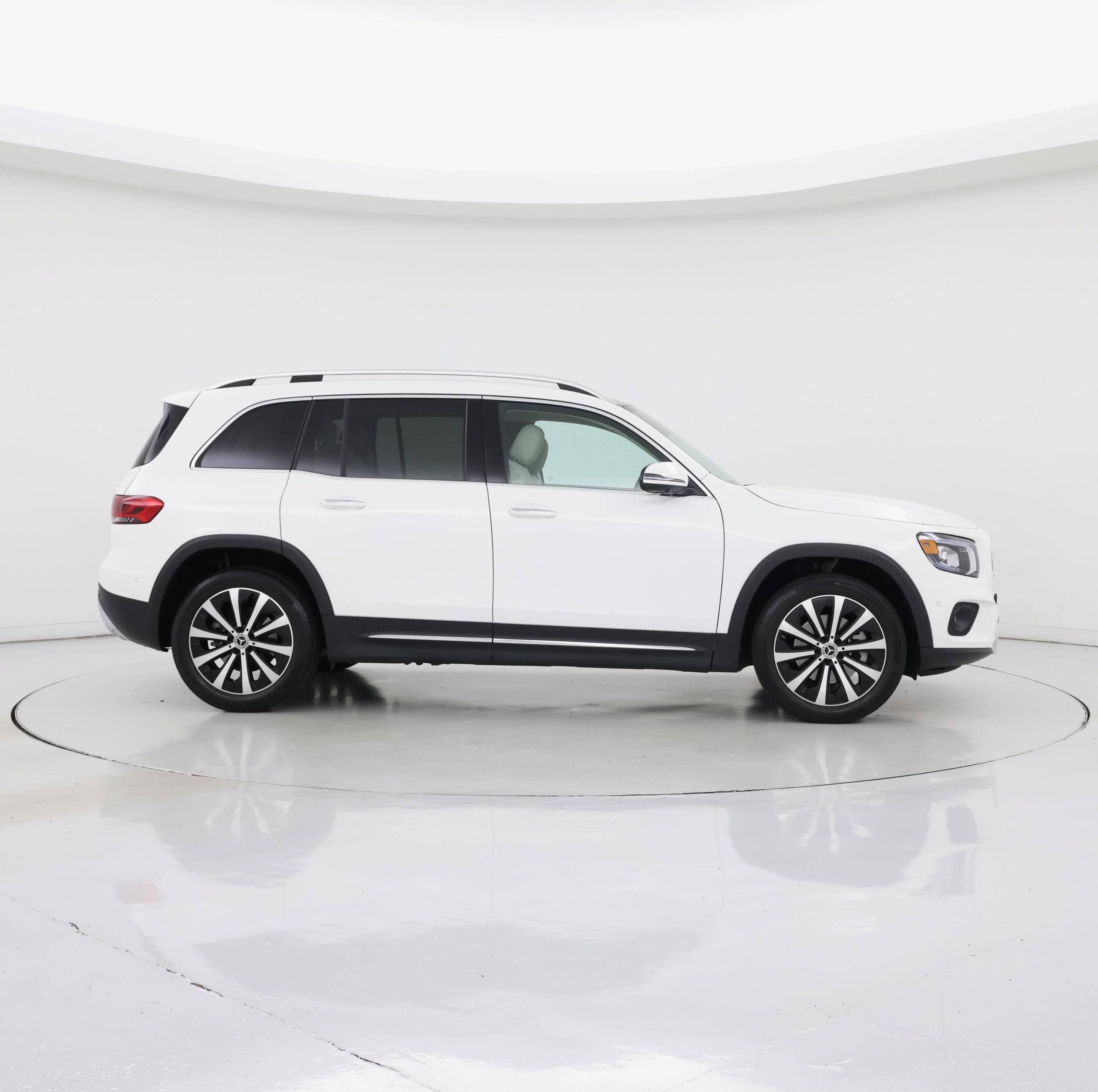 Thumbnail: 2023 Mercedes-Benz GLB - 7