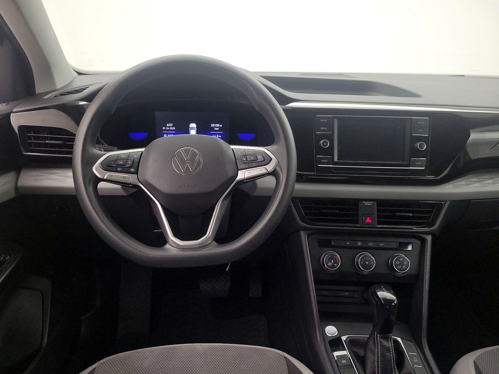 Thumbnail: 2022 Volkswagen Taos - 10