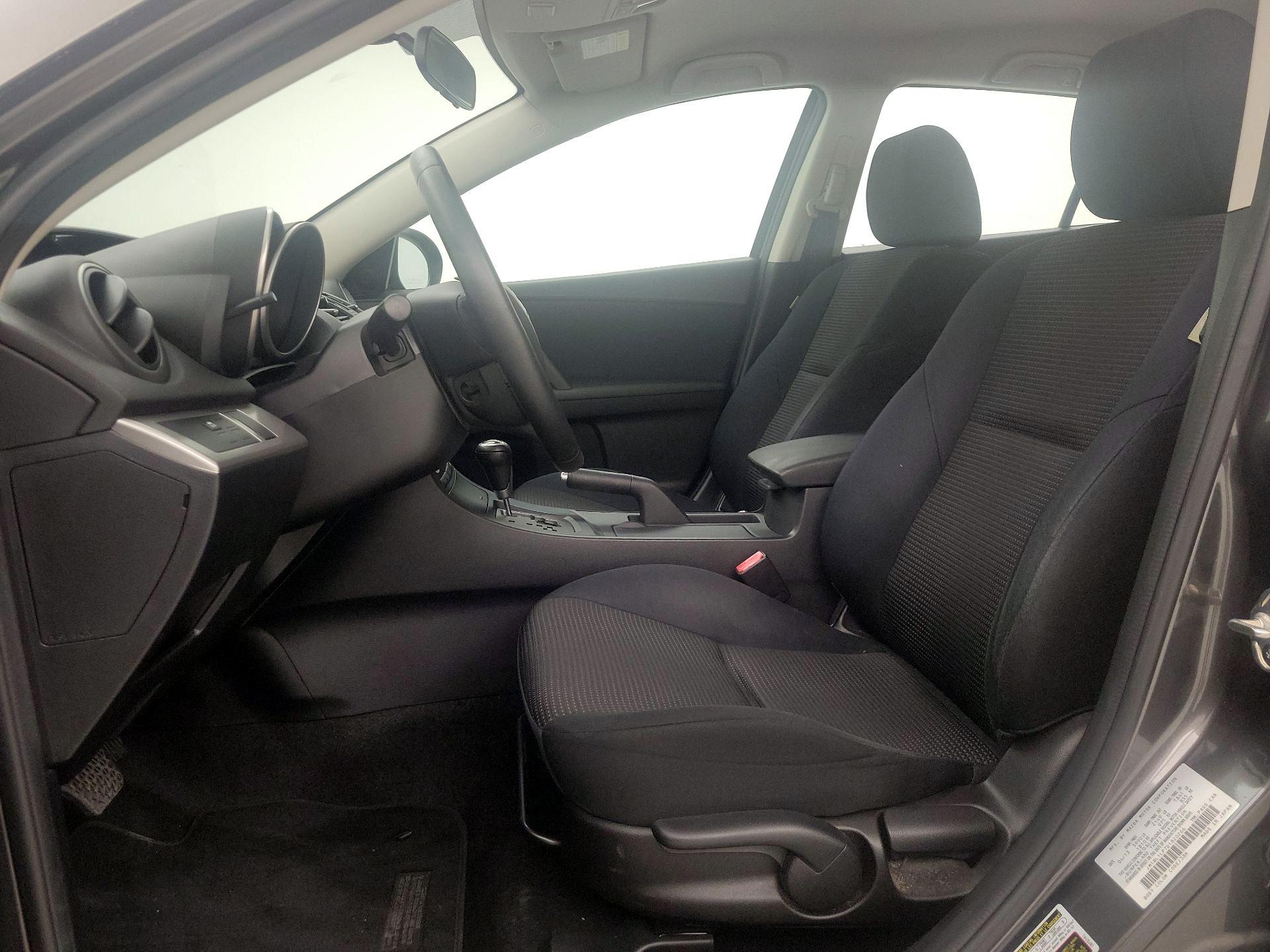 Thumbnail: 2013 Mazda Mazda3 - 11