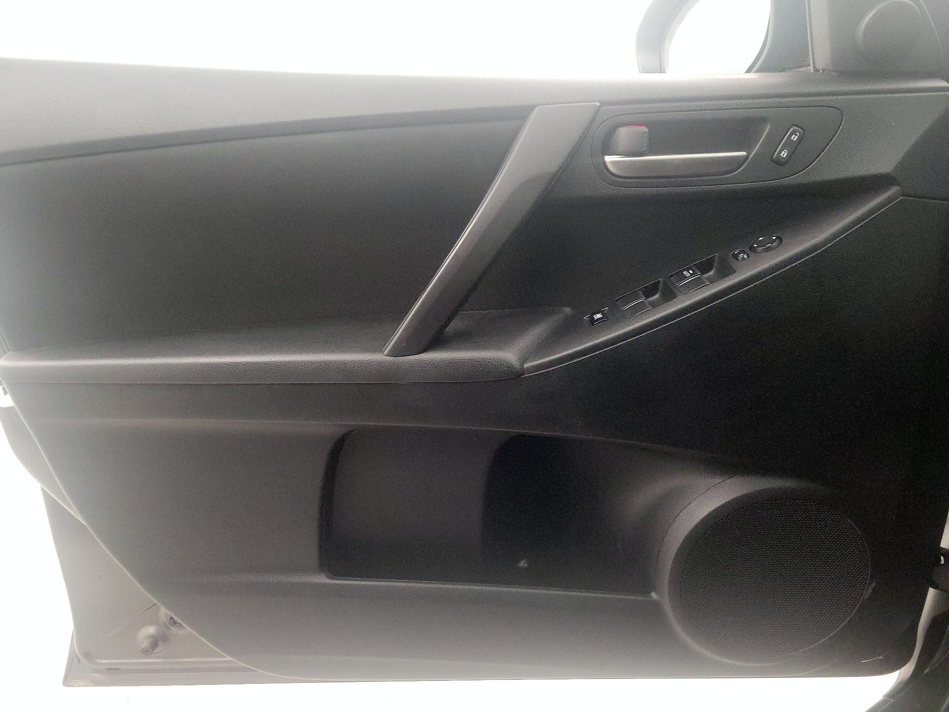 Thumbnail: 2013 Mazda Mazda3 - 12