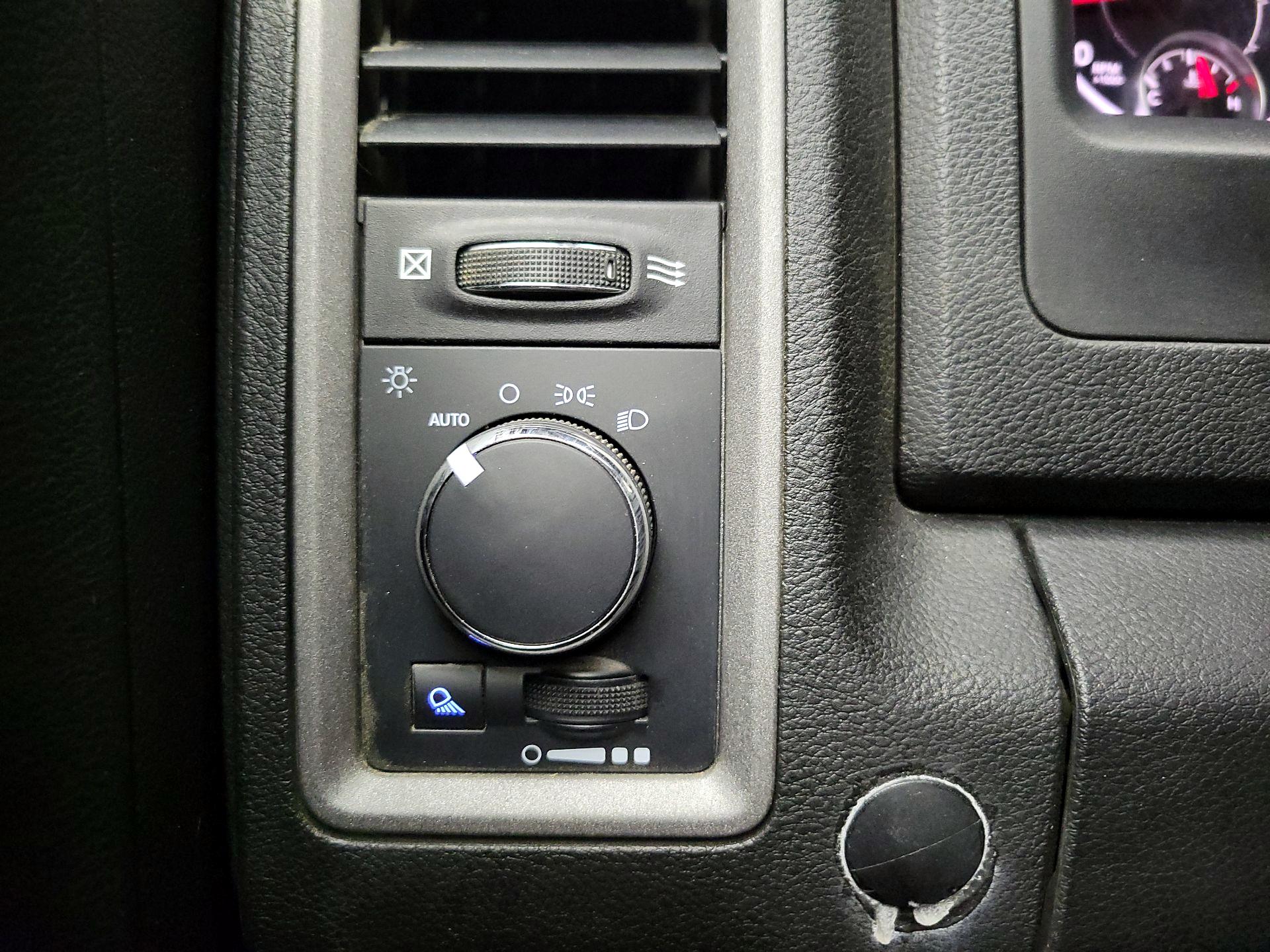 Thumbnail: 2023 RAM 1500 Classic - 13