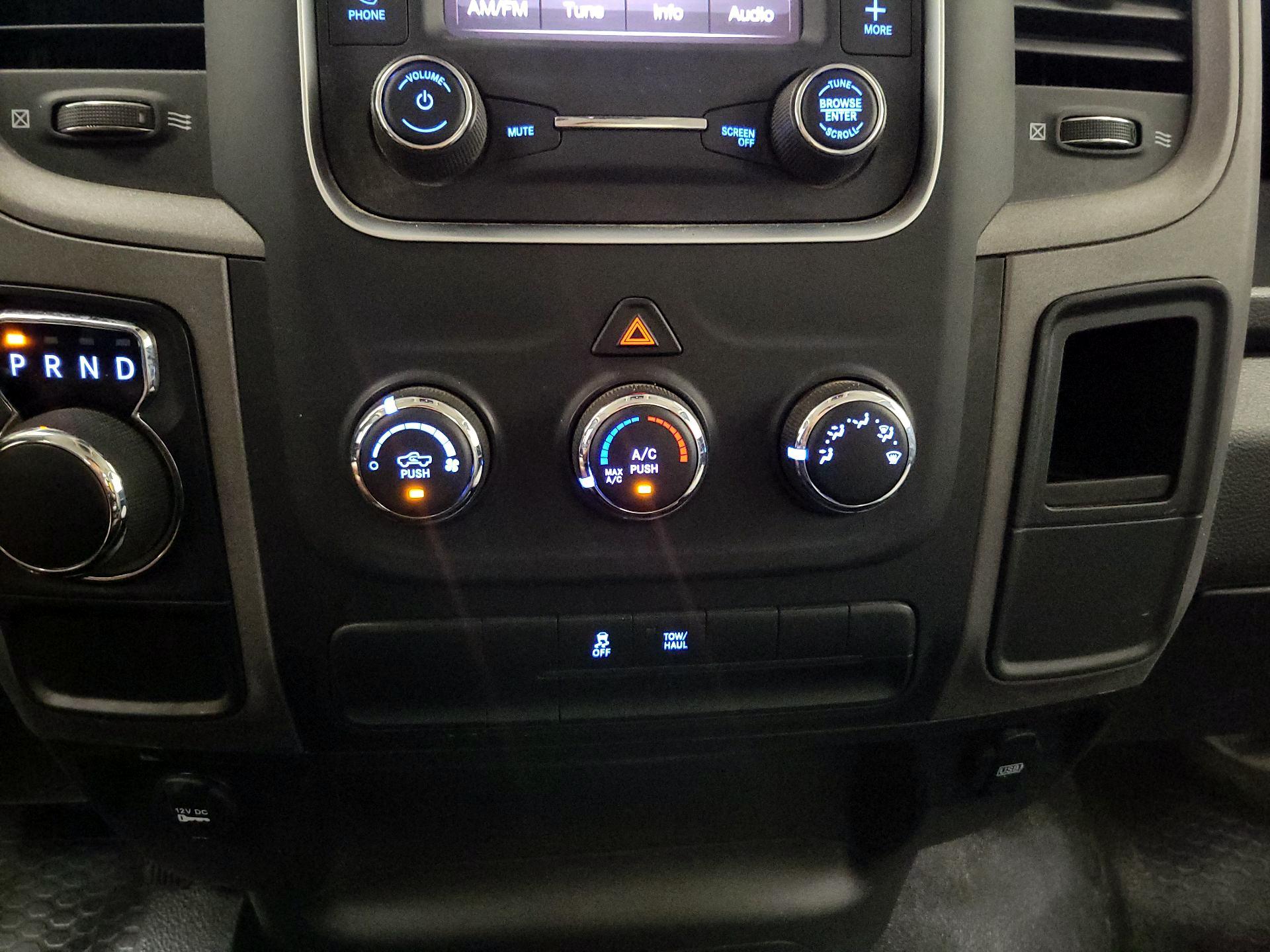 Thumbnail: 2023 RAM 1500 Classic - 16