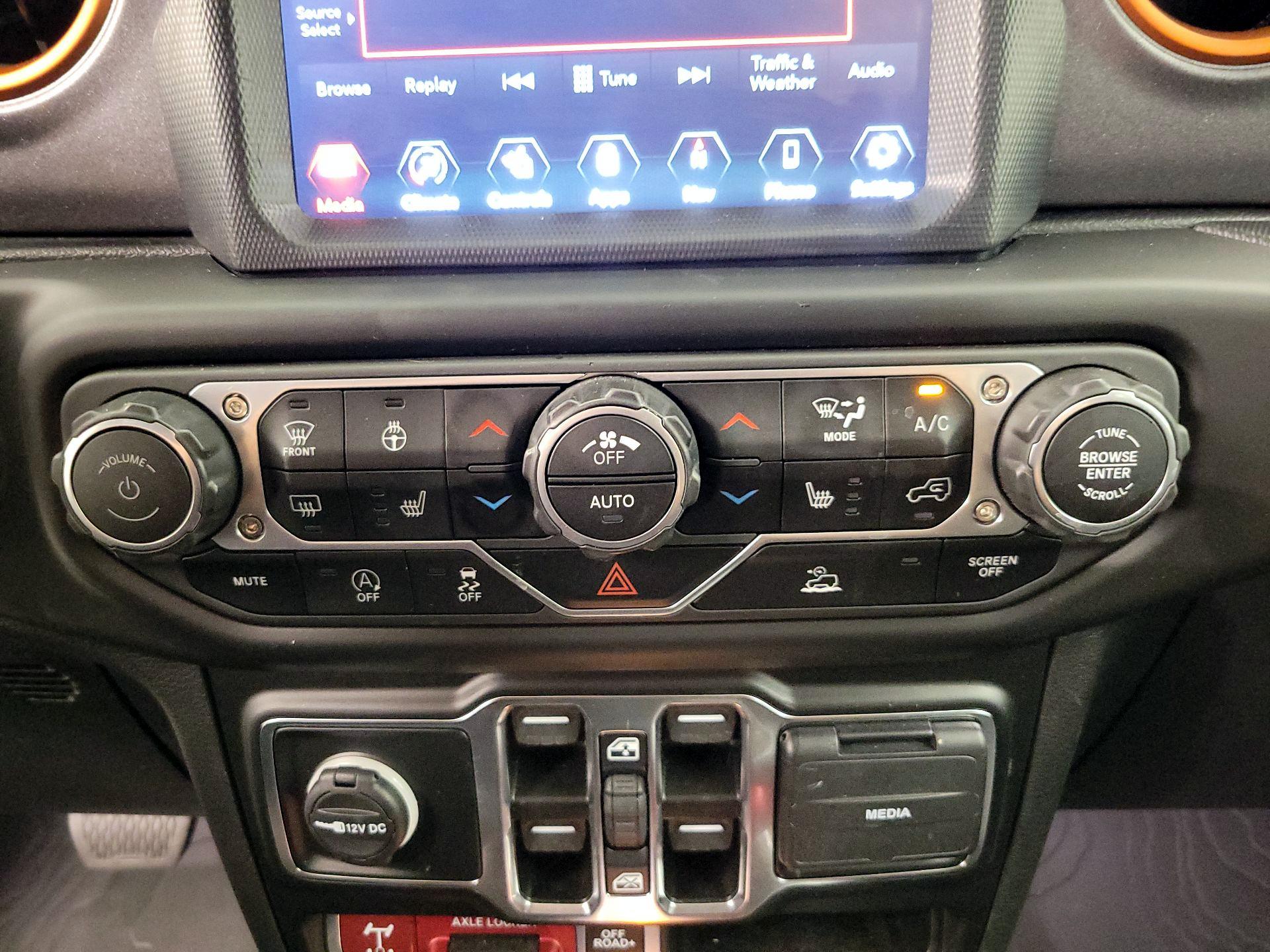 Thumbnail: 2023 Jeep Gladiator - 17