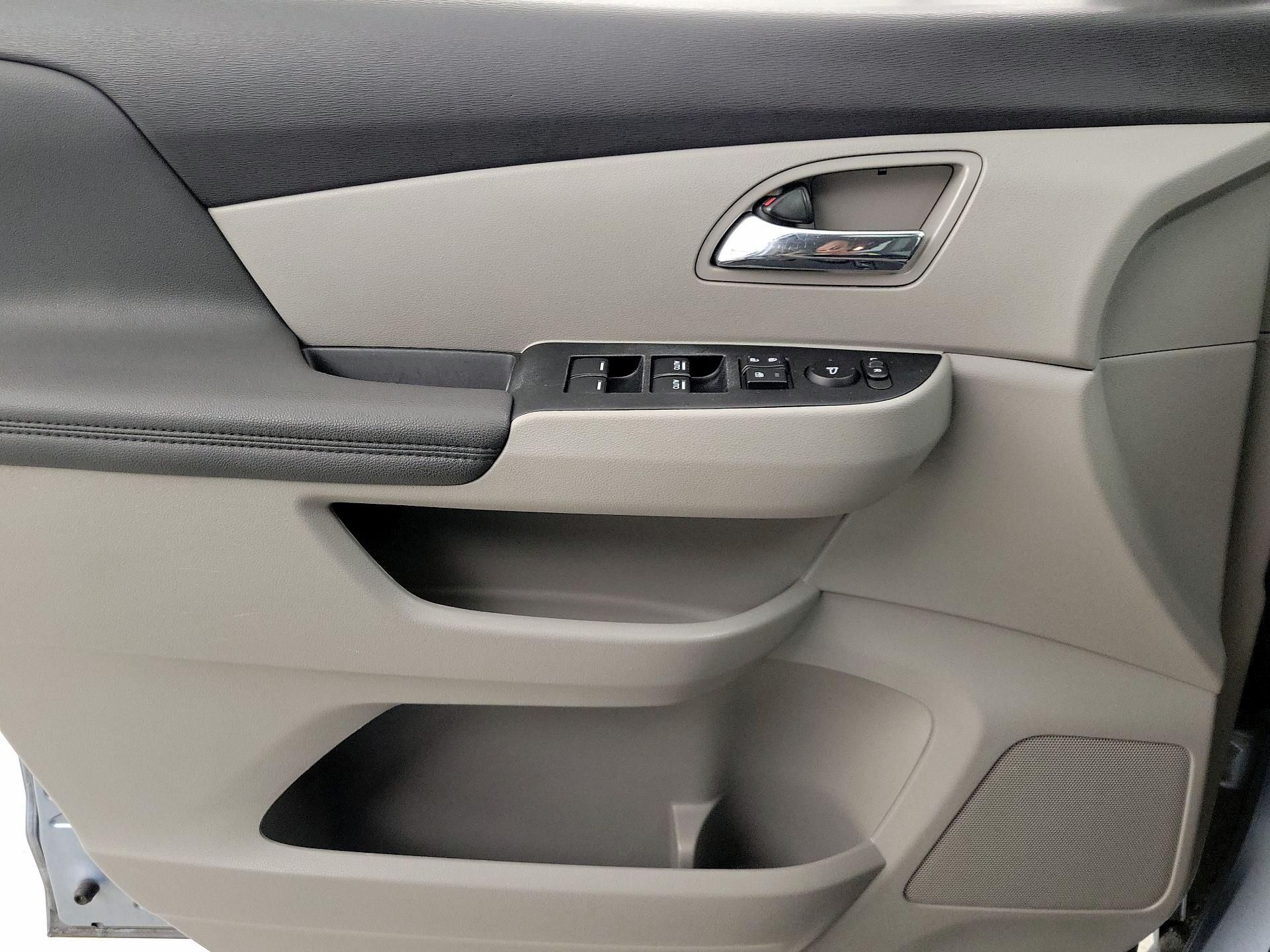 Thumbnail: 2014 Honda Odyssey - 12