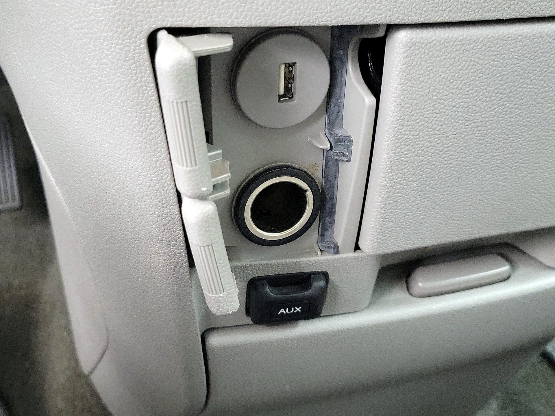 Thumbnail: 2014 Honda Odyssey - 18