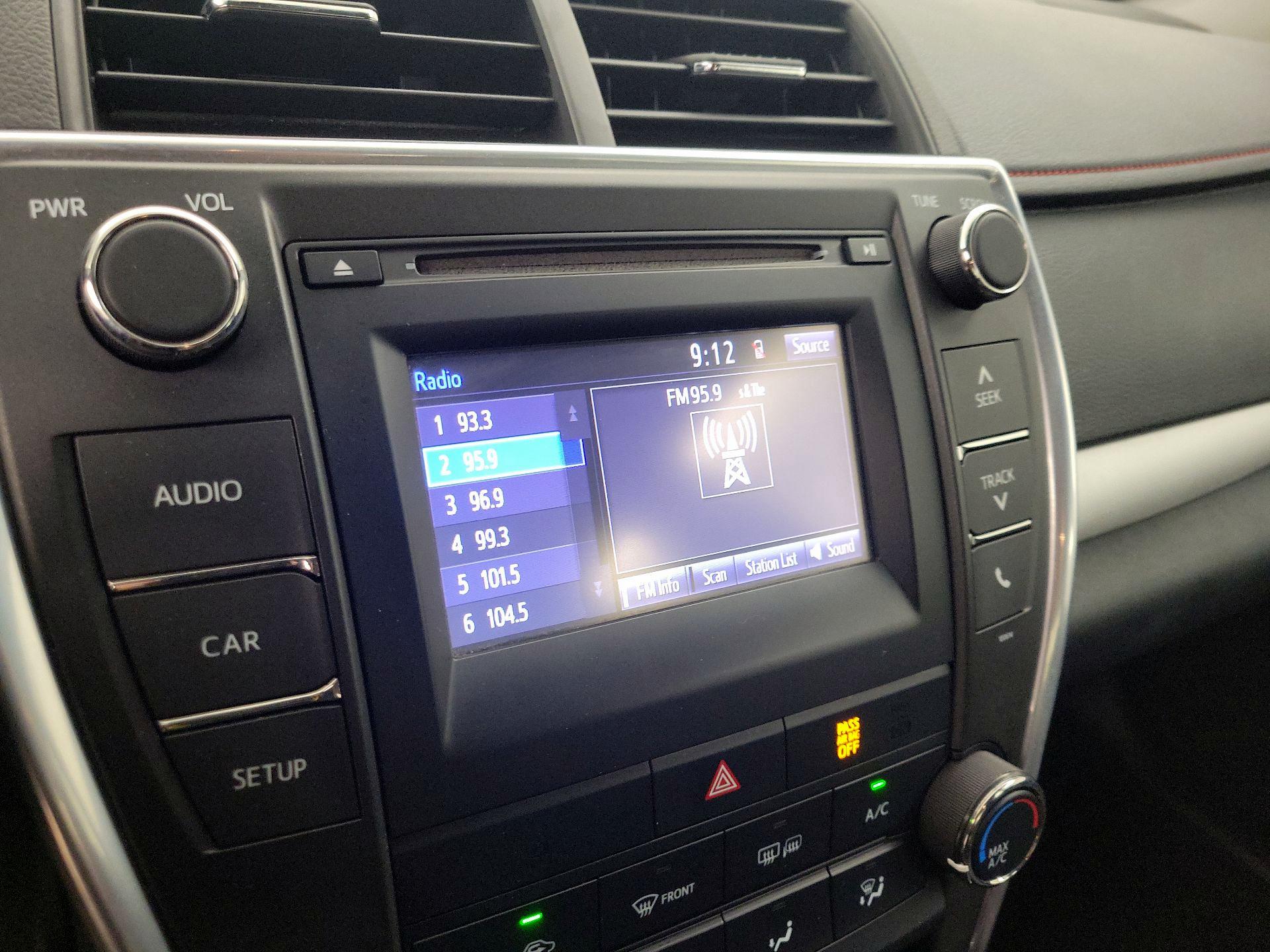 Thumbnail: 2016 Toyota Camry - 15