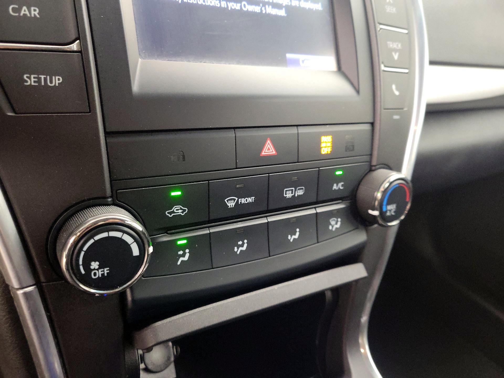 Thumbnail: 2016 Toyota Camry - 16
