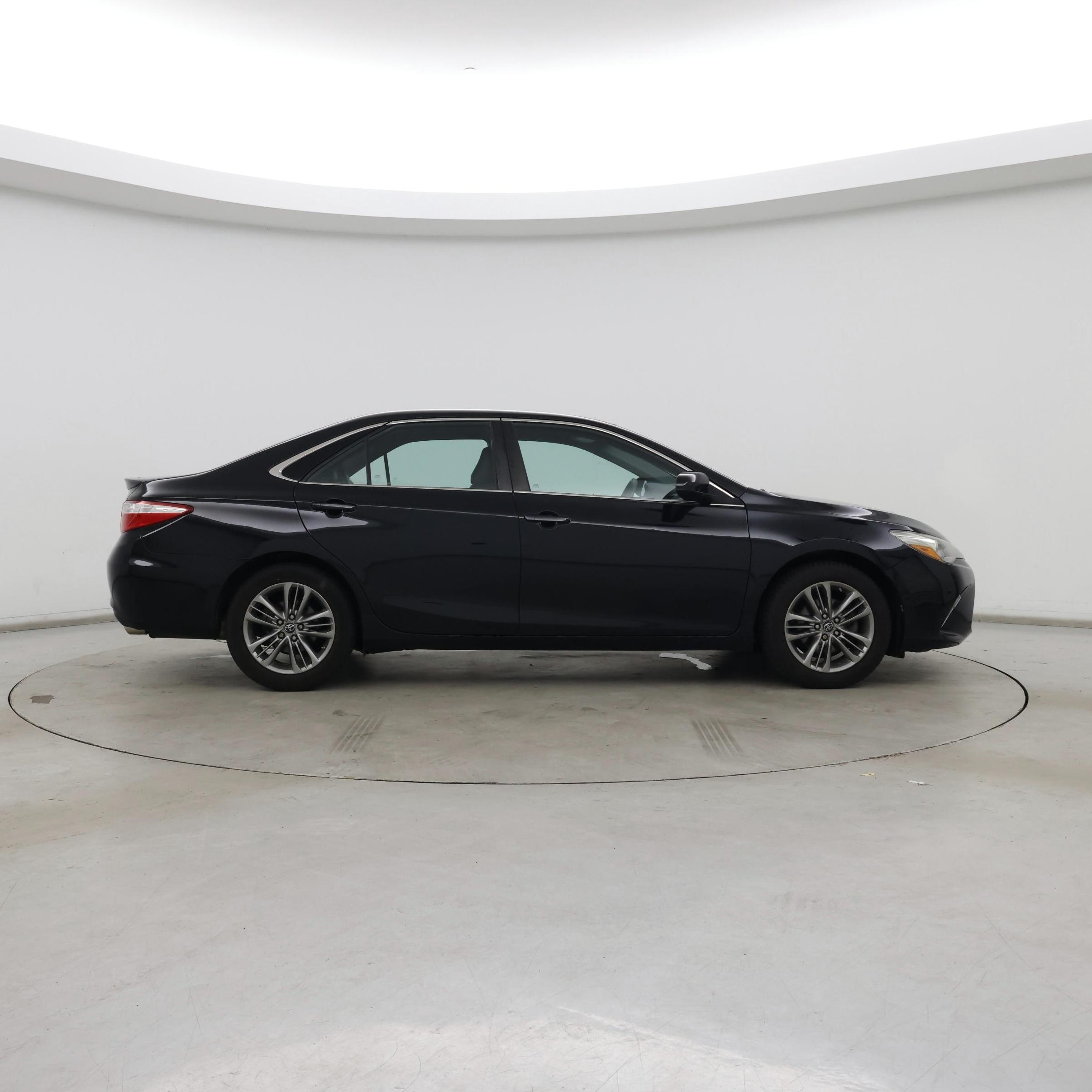 Thumbnail: 2016 Toyota Camry - 7