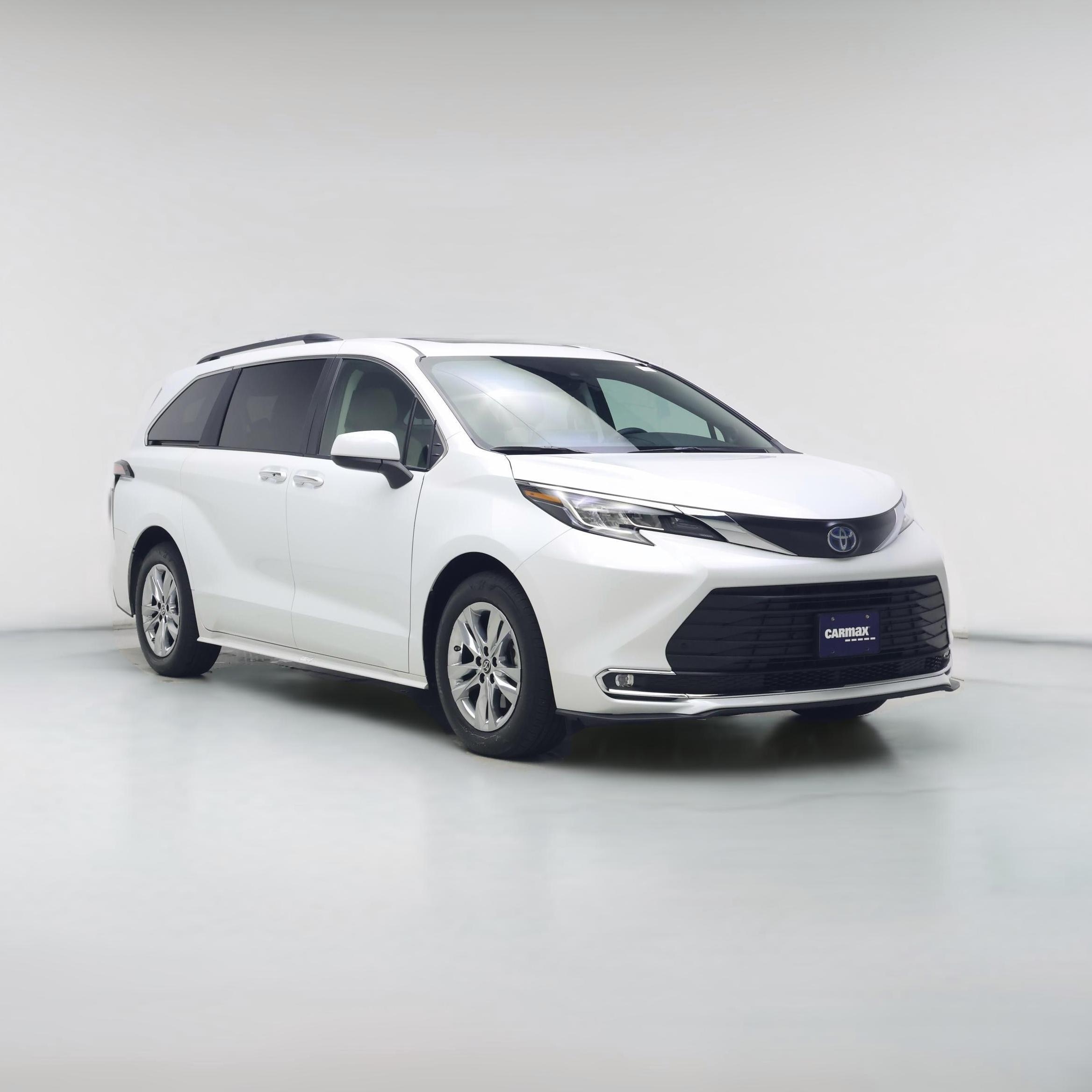 Thumbnail: 2023 Toyota Sienna - 1