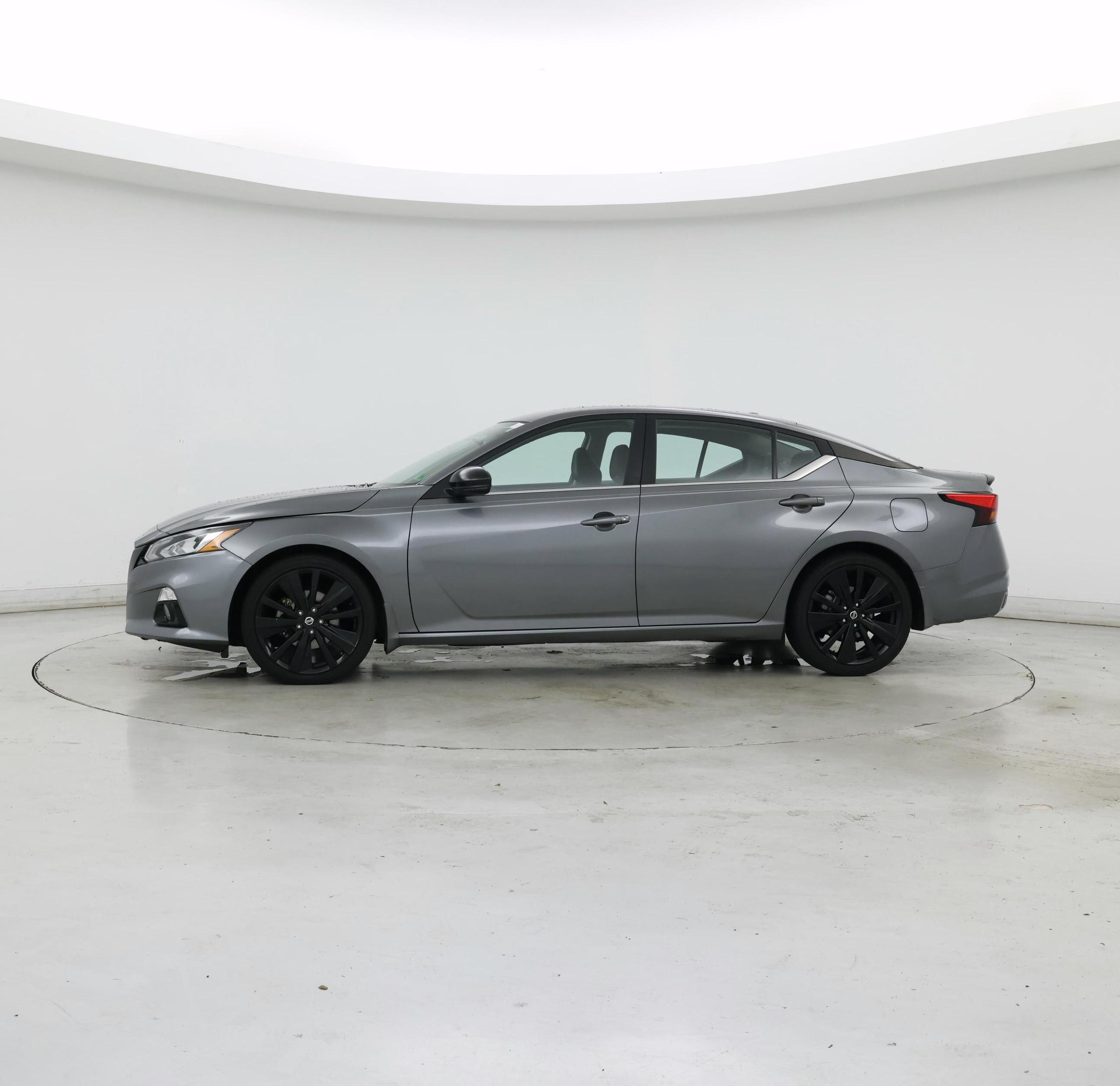 Thumbnail: 2022 Nissan Altima - 3