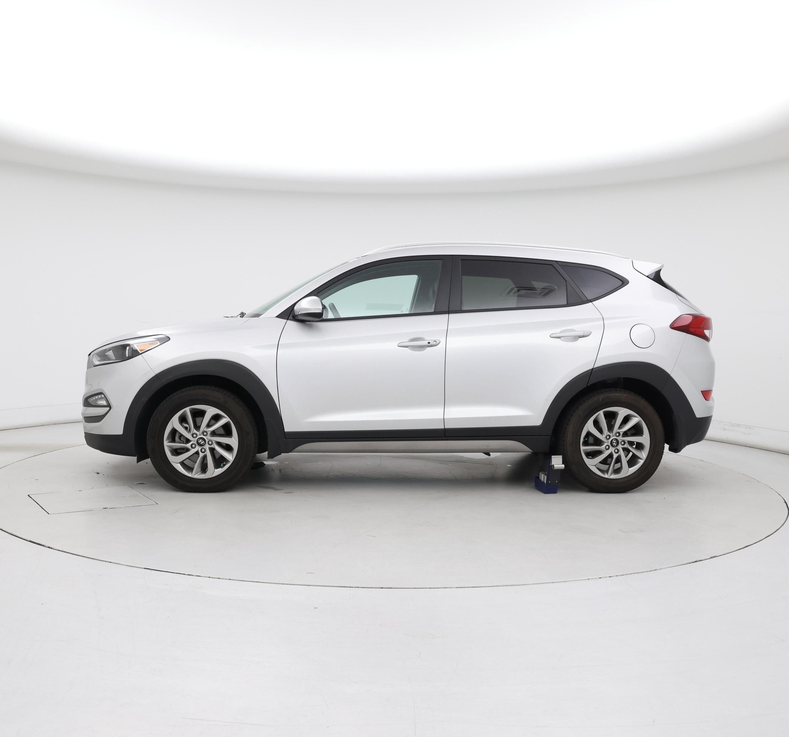 Thumbnail: 2017 Hyundai Tucson - 3