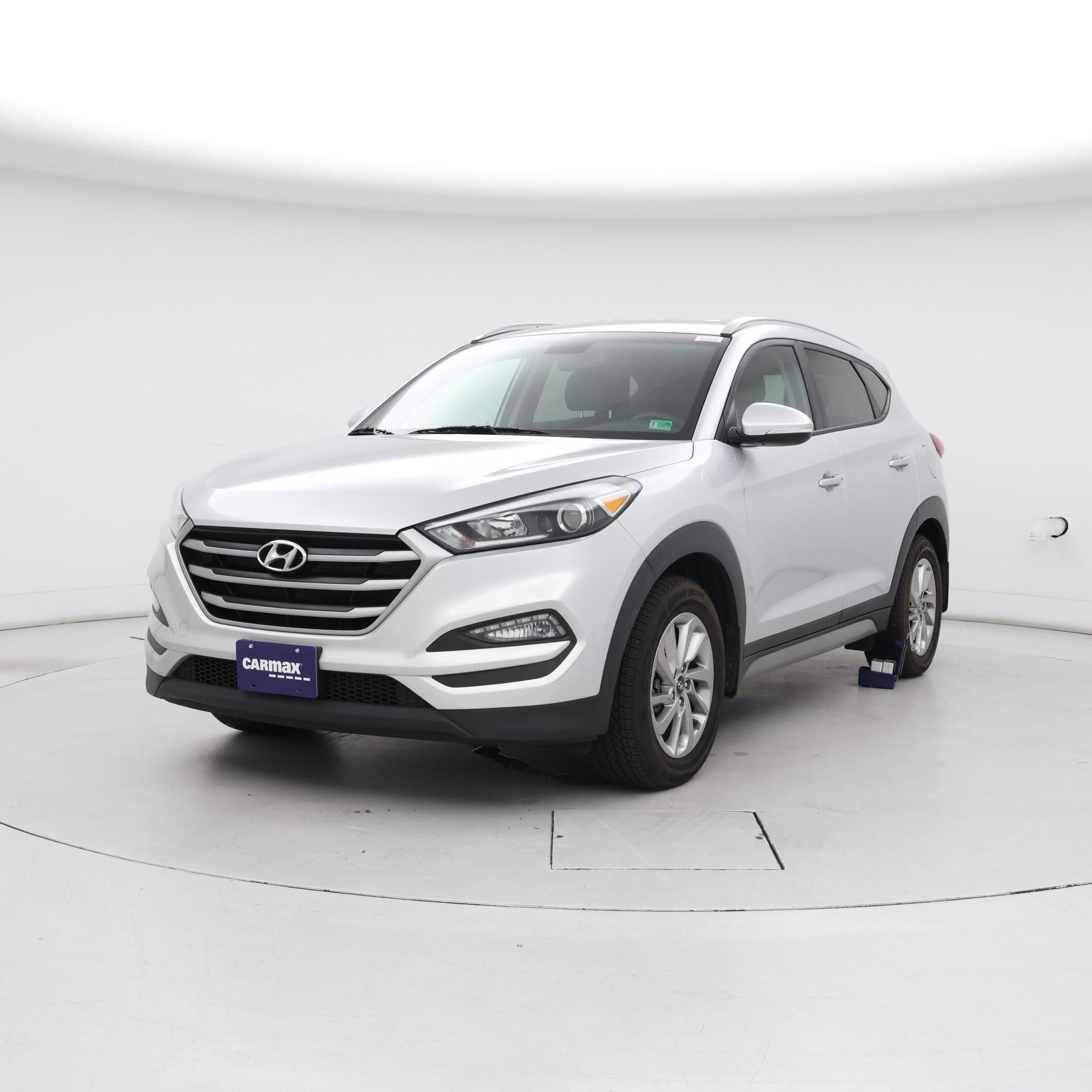 Thumbnail: 2017 Hyundai Tucson - 4