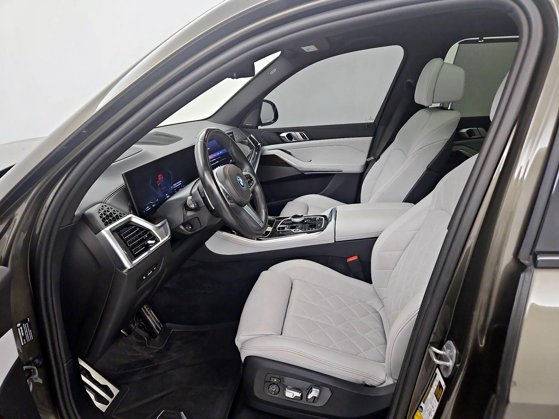 Thumbnail: 2024 BMW X5 - 11