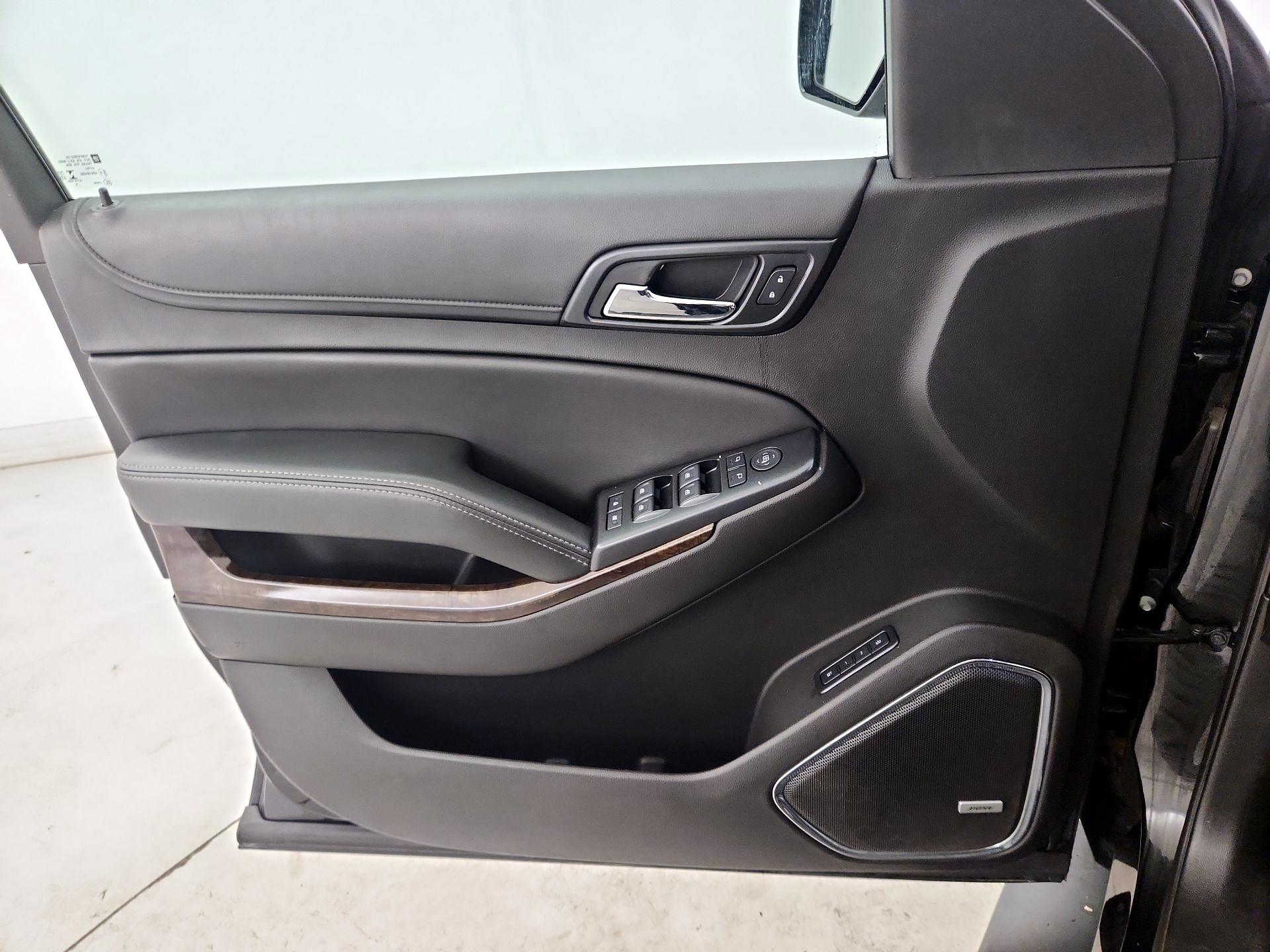 Thumbnail: 2018 Chevrolet Tahoe - 12