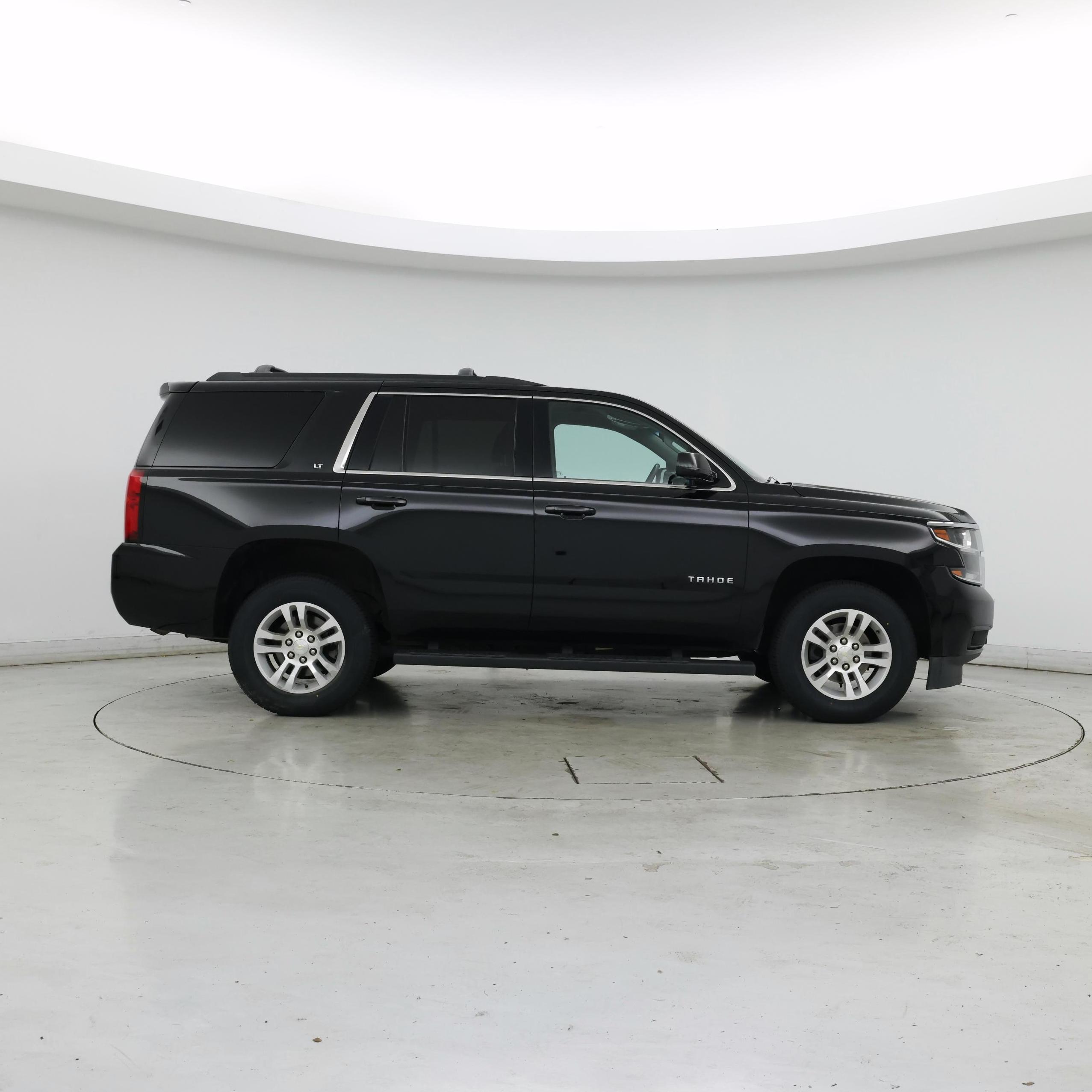 Thumbnail: 2018 Chevrolet Tahoe - 7