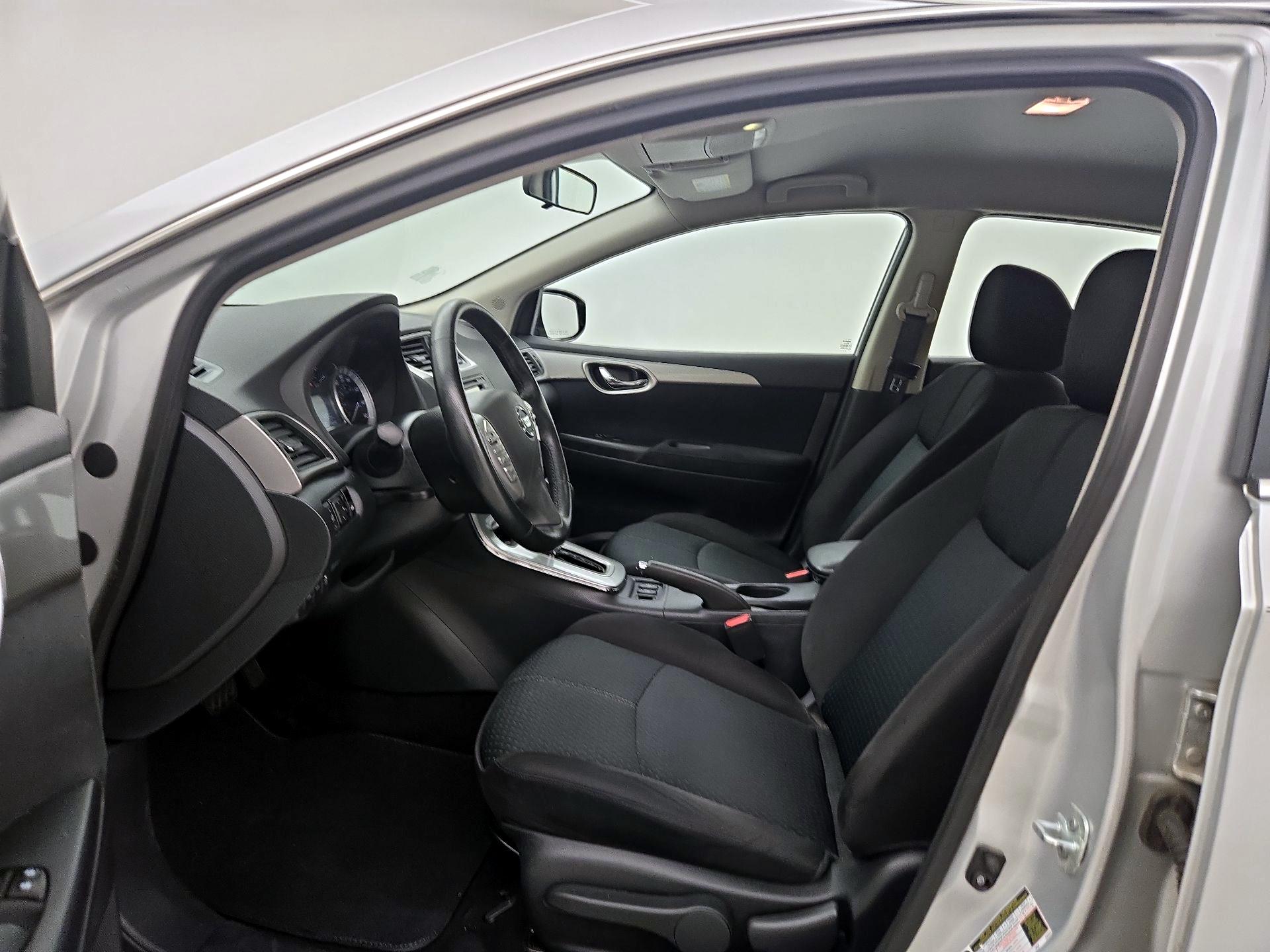 Thumbnail: 2015 Nissan Sentra - 11