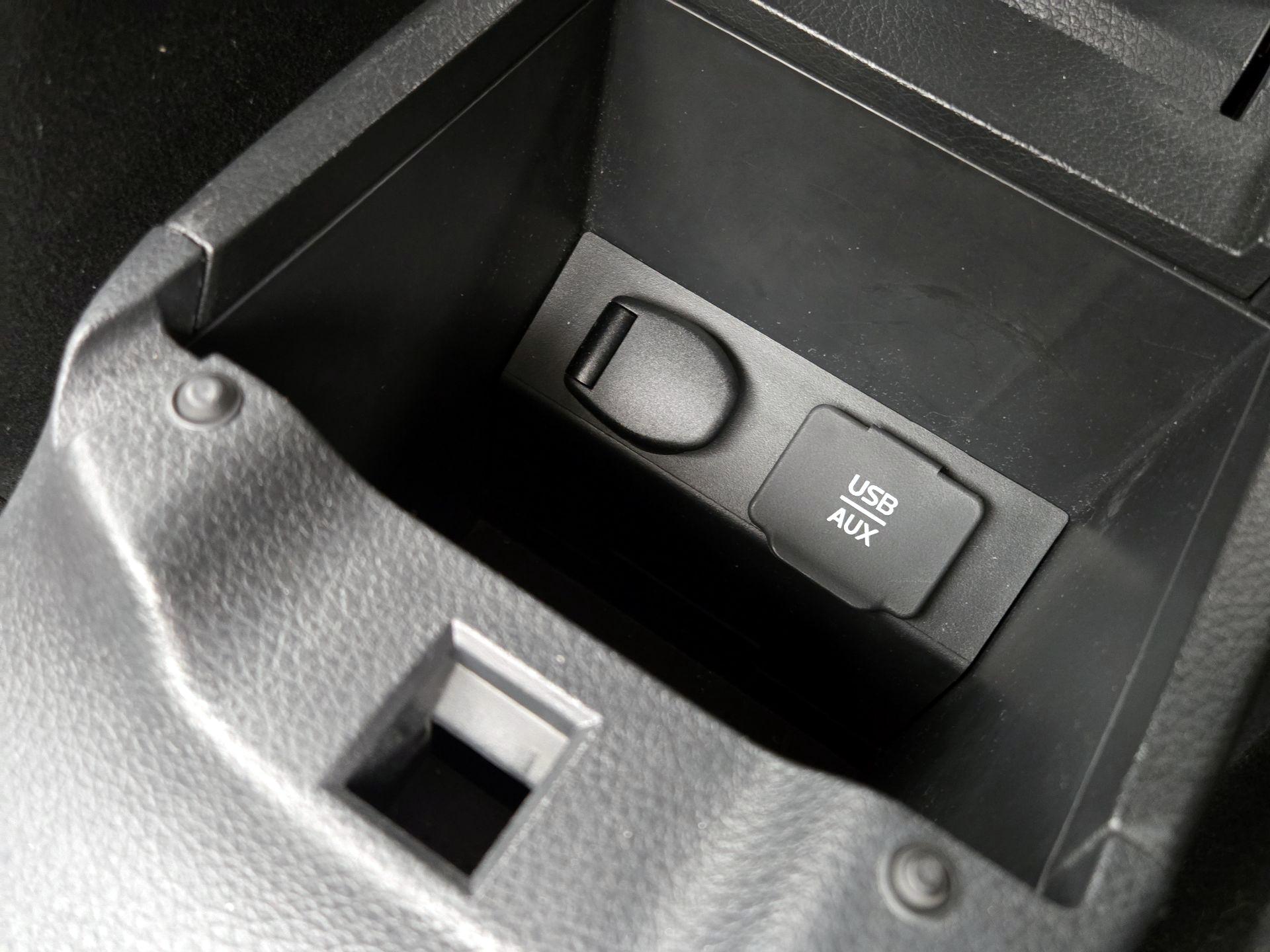 Thumbnail: 2015 Nissan Sentra - 19