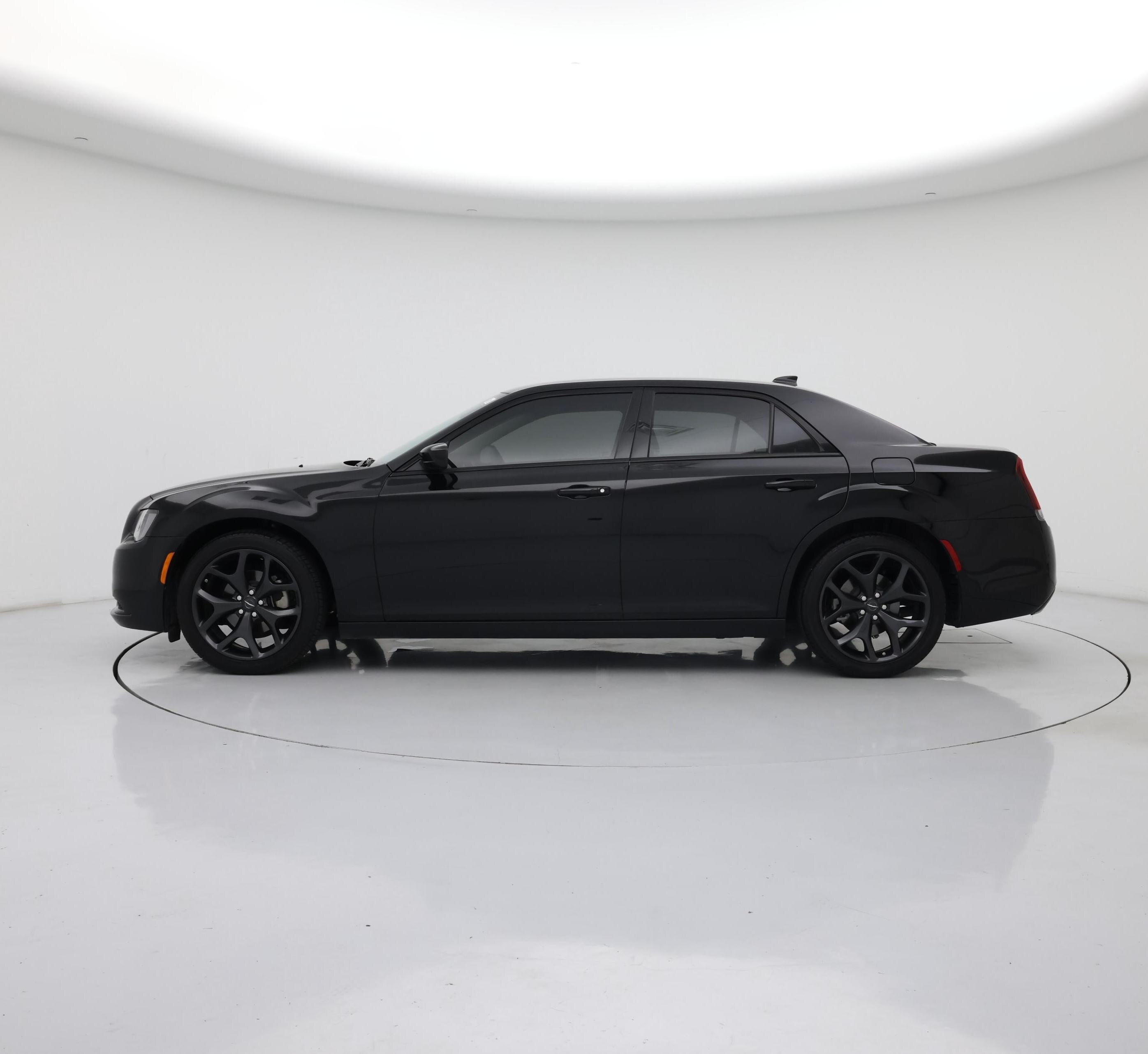 Thumbnail: 2023 Chrysler 300 - 3