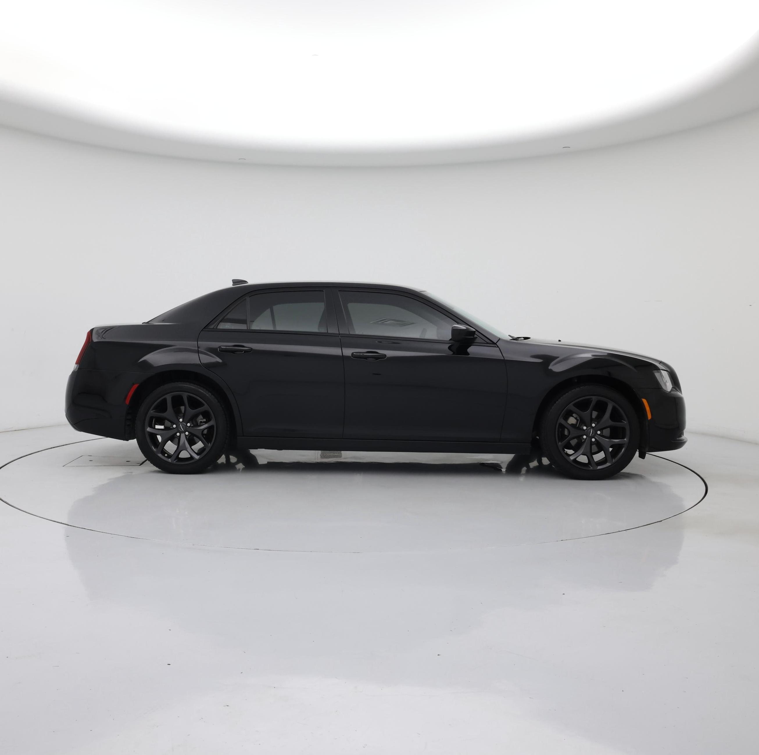 Thumbnail: 2023 Chrysler 300 - 7