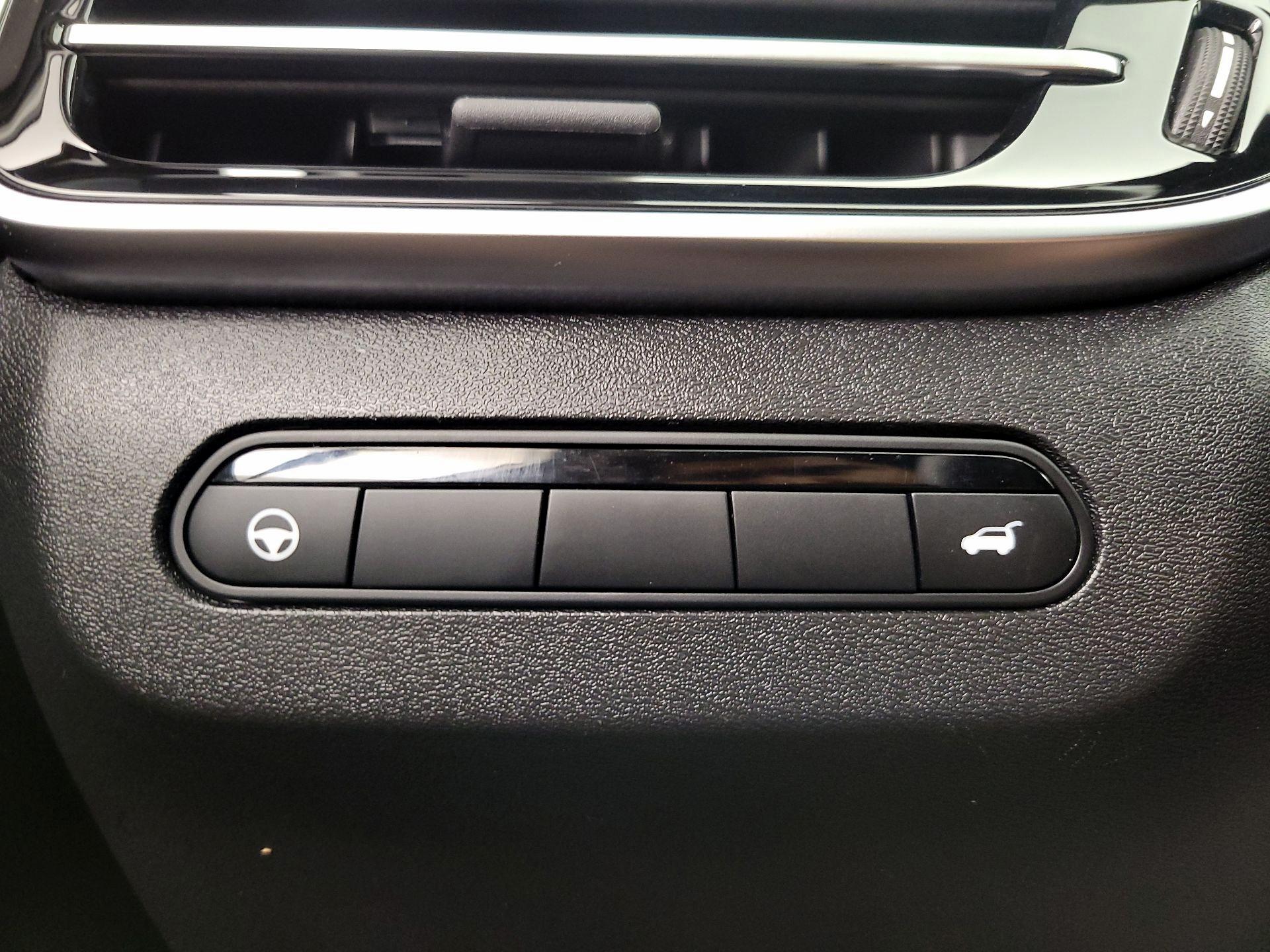 Thumbnail: 2022 INFINITI QX60 - 13