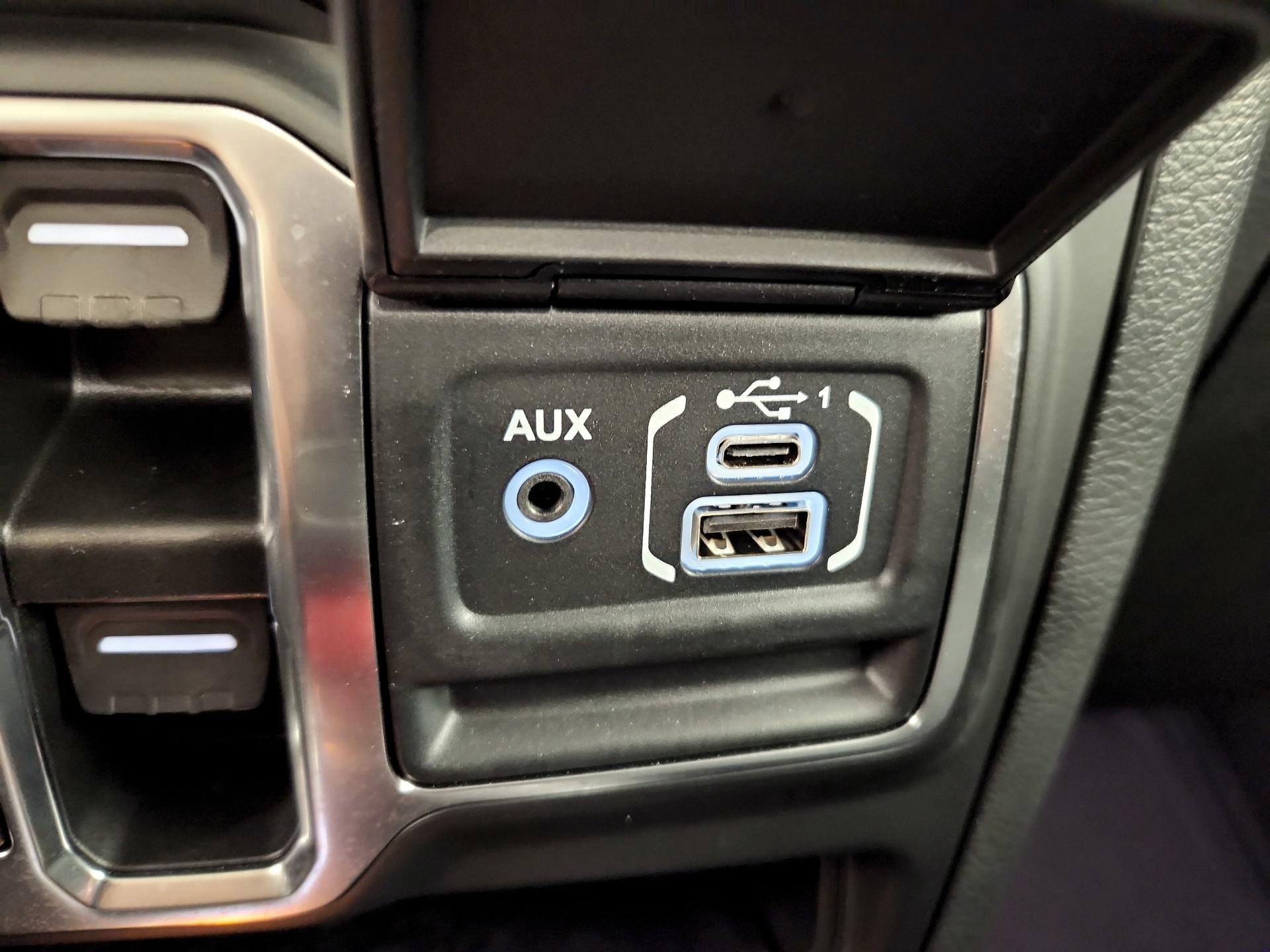 Thumbnail: 2023 Jeep Wrangler - 18