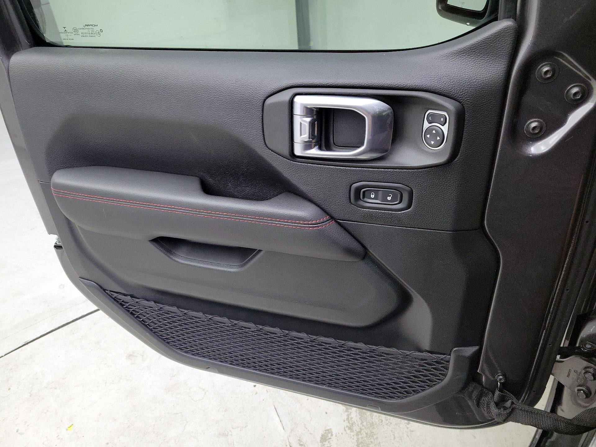 Thumbnail: 2021 Jeep Gladiator - 12