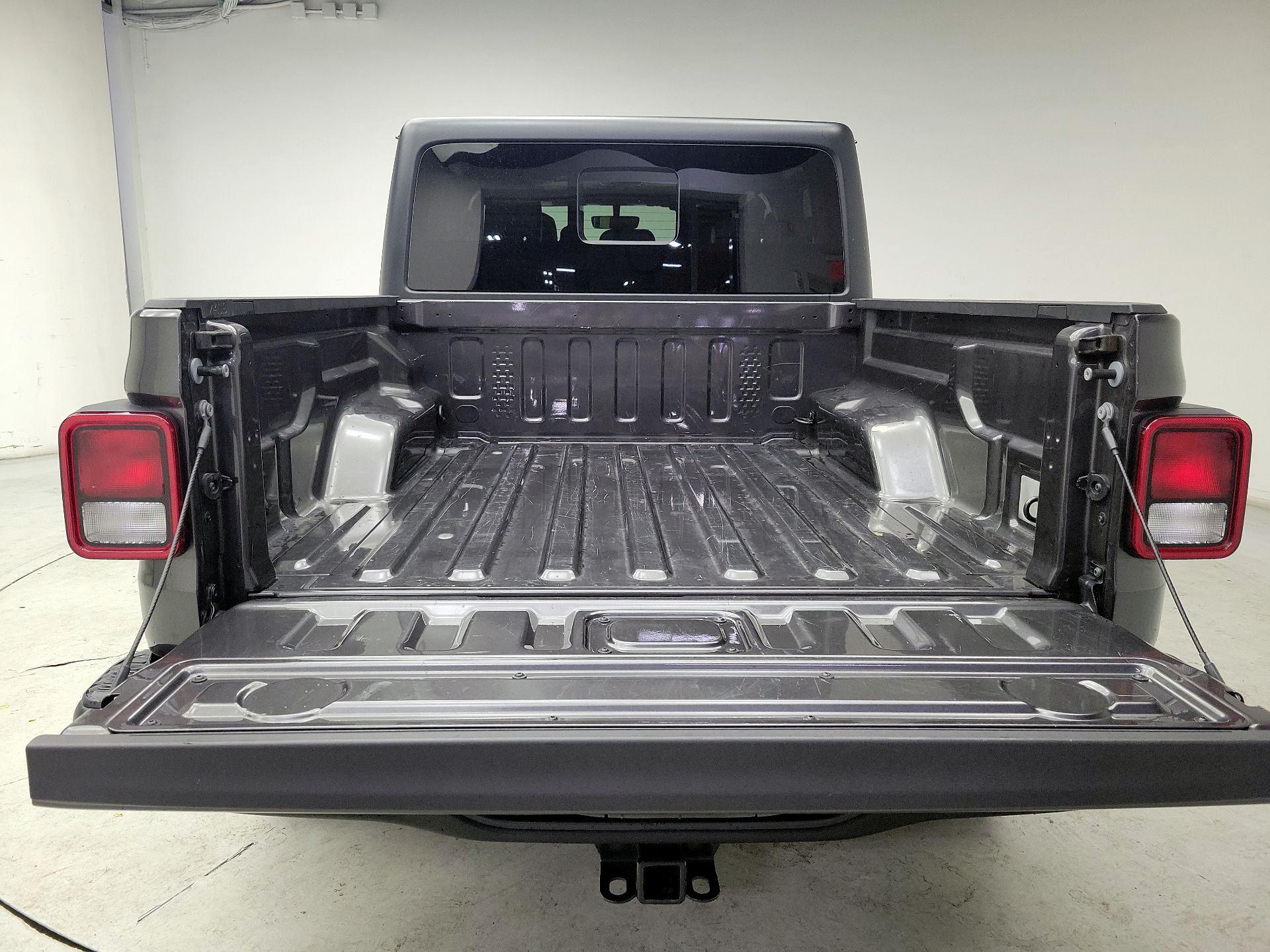 Thumbnail: 2021 Jeep Gladiator - 20