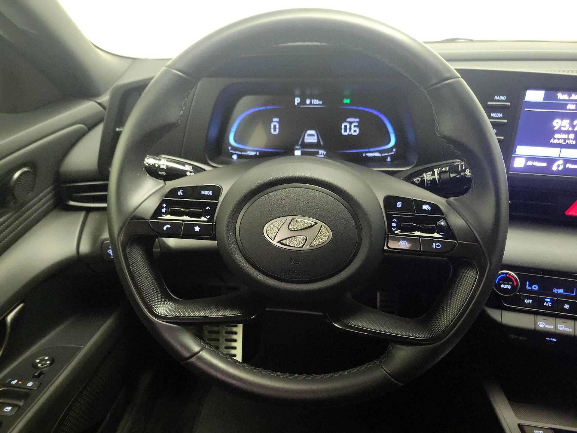 Thumbnail: 2025 Hyundai Elantra - 10