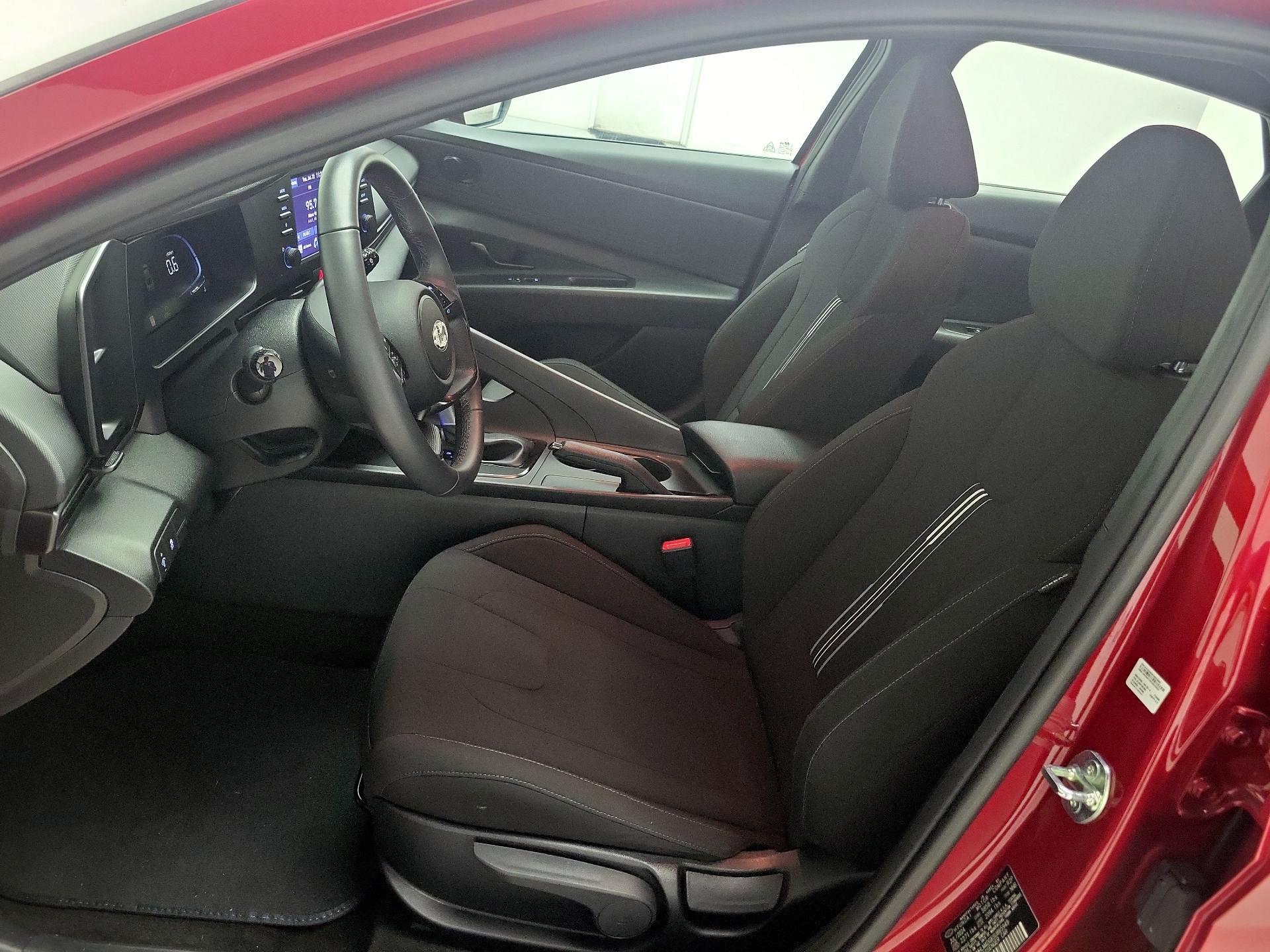 Thumbnail: 2025 Hyundai Elantra - 11