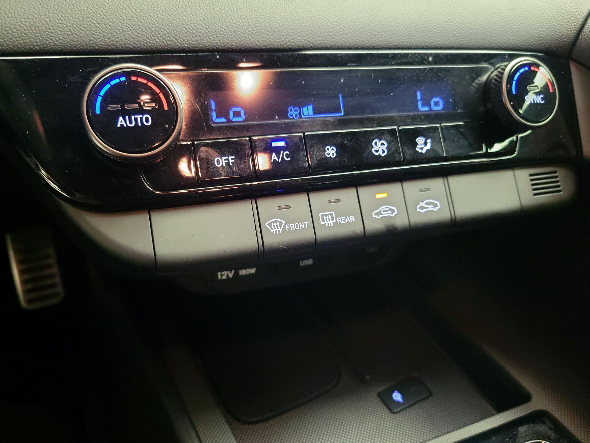 Thumbnail: 2025 Hyundai Elantra - 16