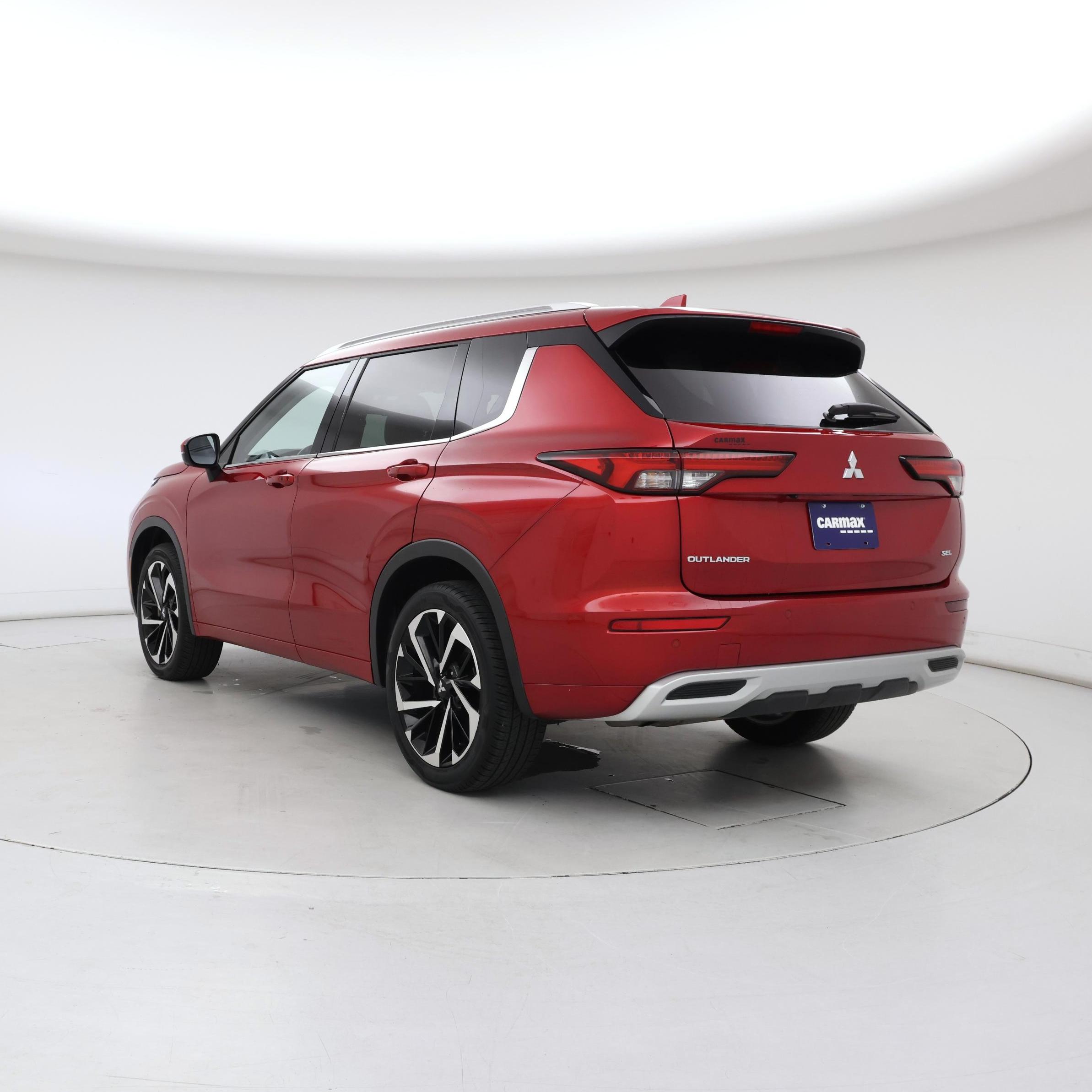 Thumbnail: 2022 Mitsubishi Outlander - 2