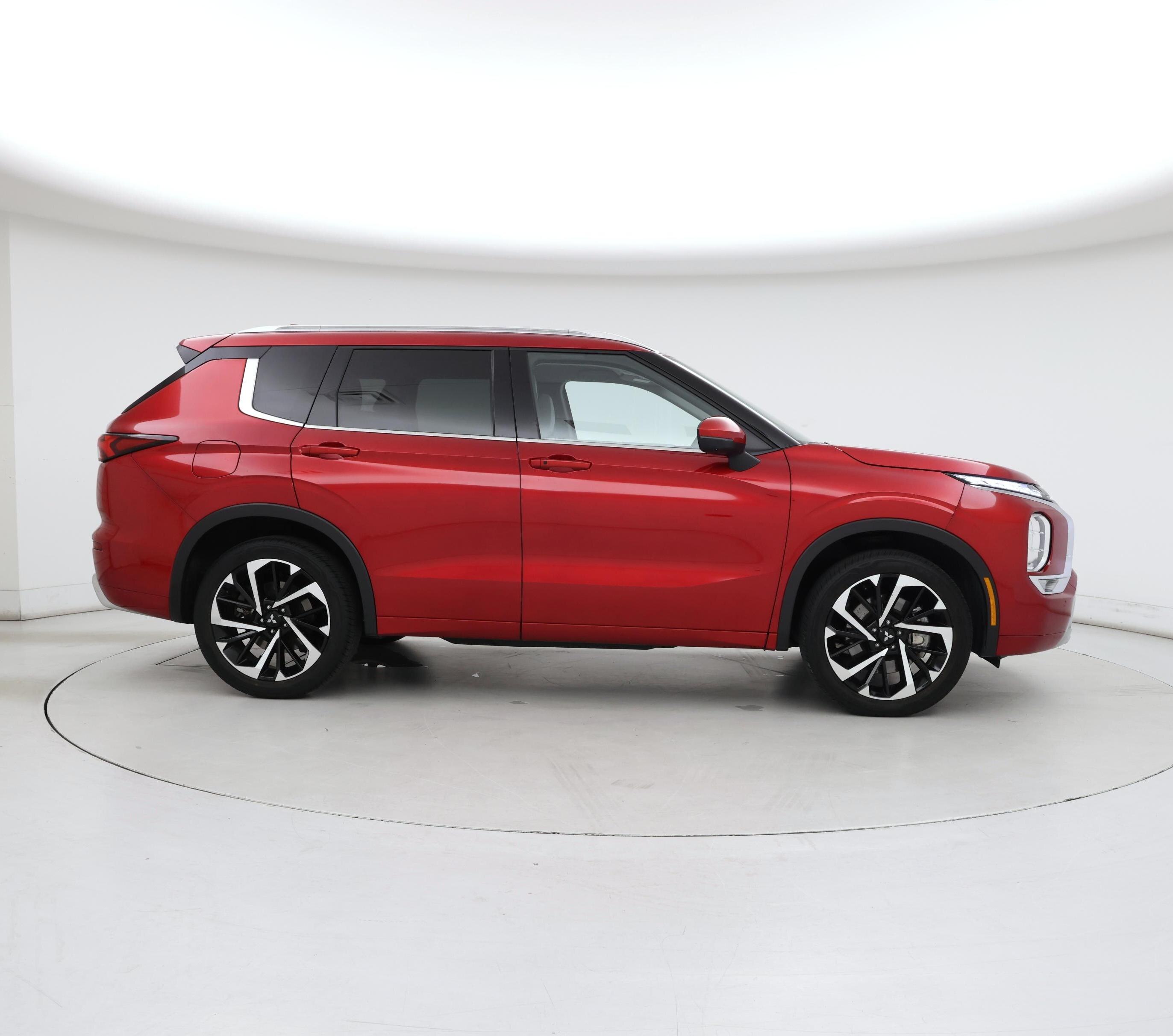Thumbnail: 2022 Mitsubishi Outlander - 7