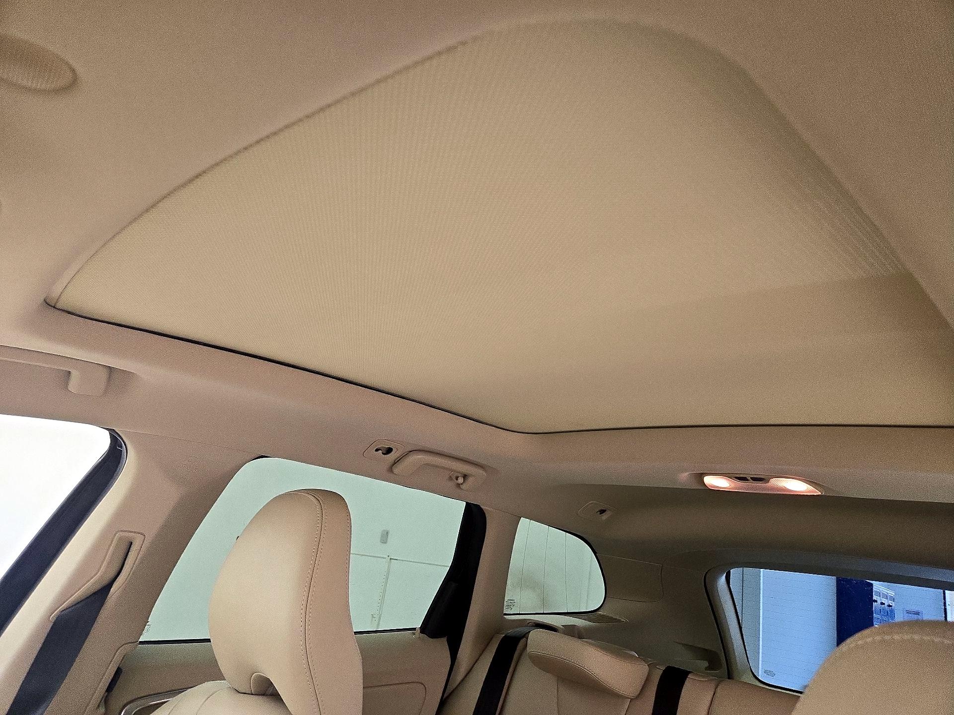 Thumbnail: 2016 Volvo XC60 - 20