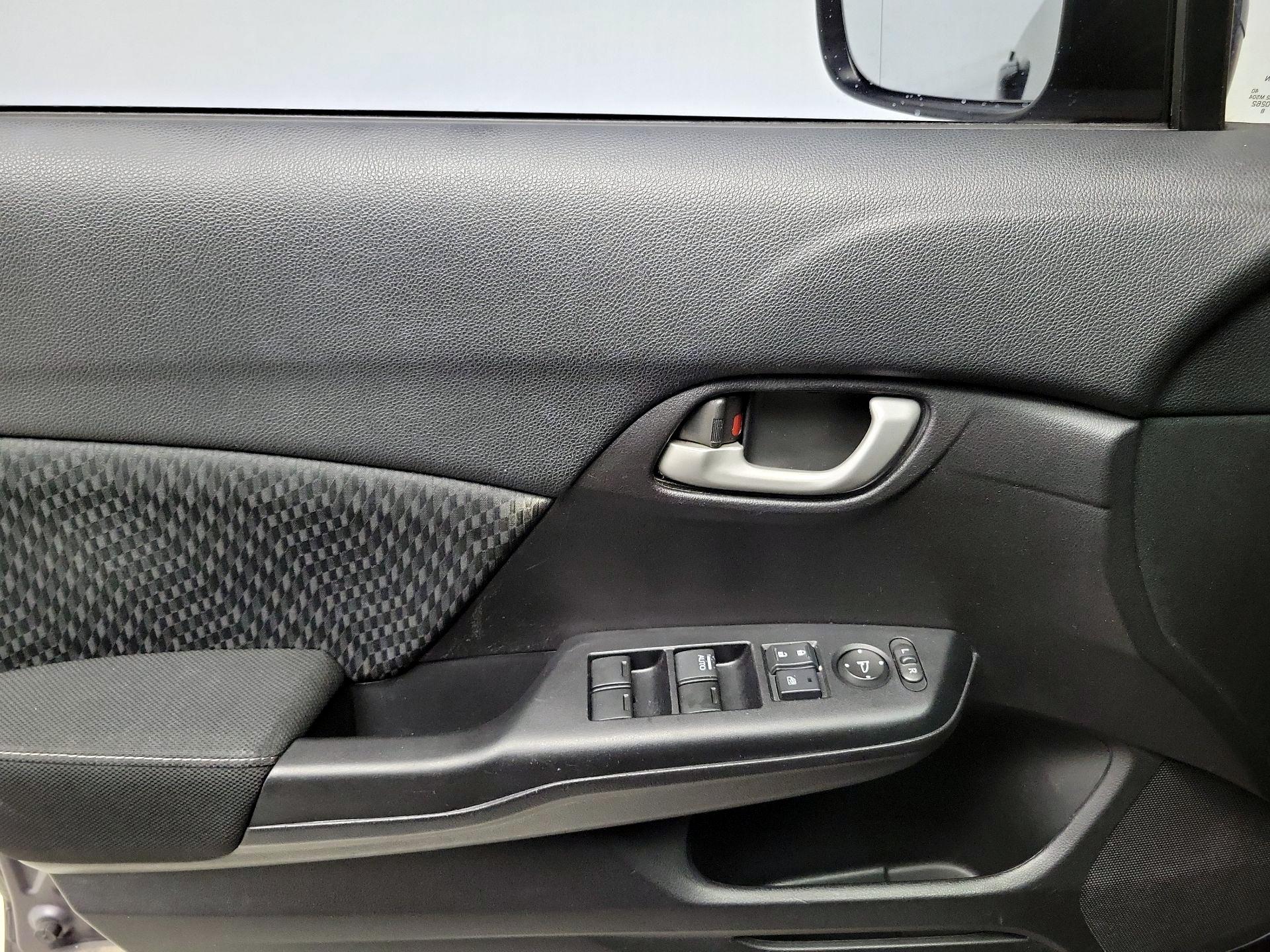 Thumbnail: 2015 Honda Civic - 12