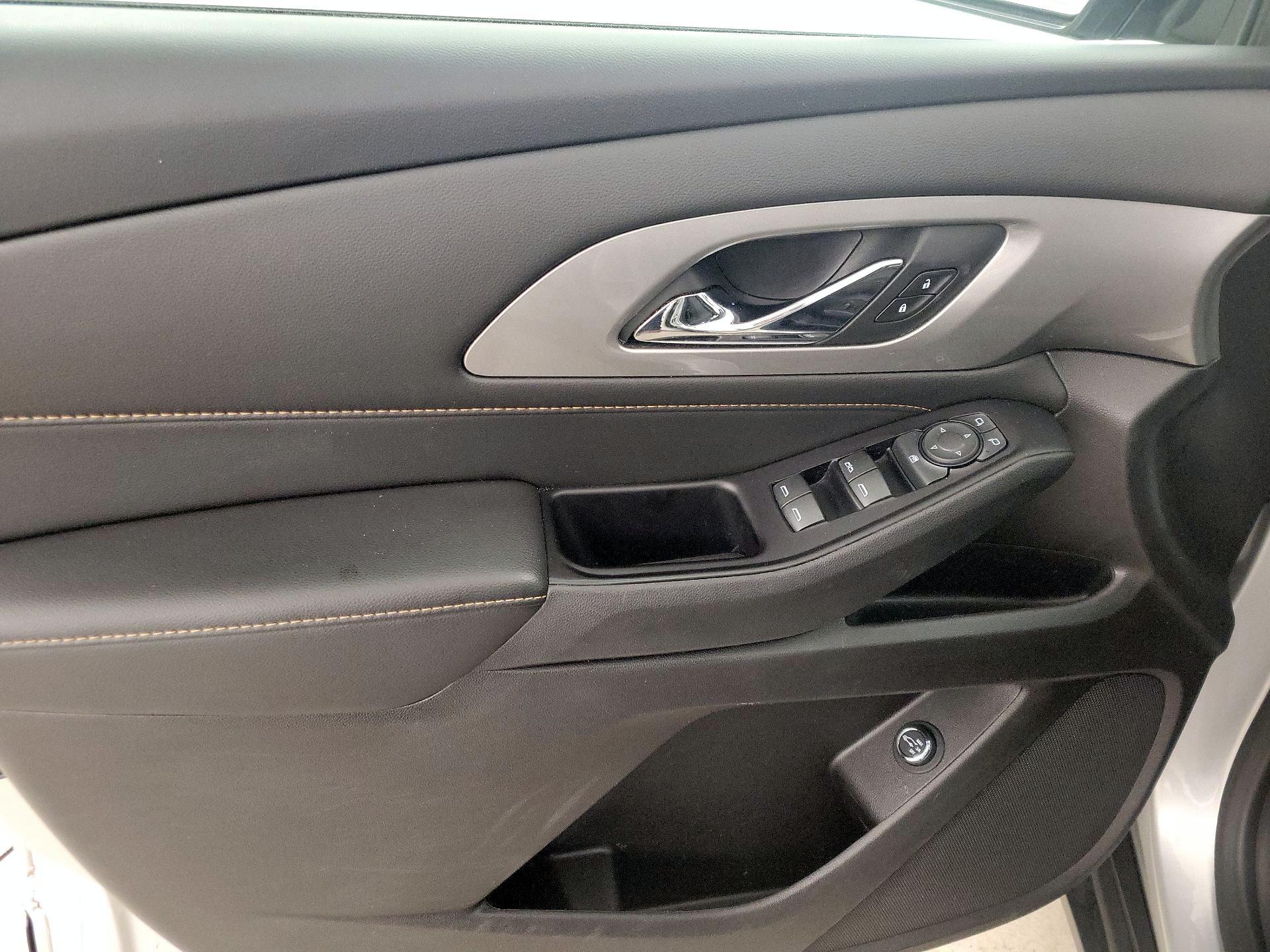 Thumbnail: 2019 Chevrolet Traverse - 12