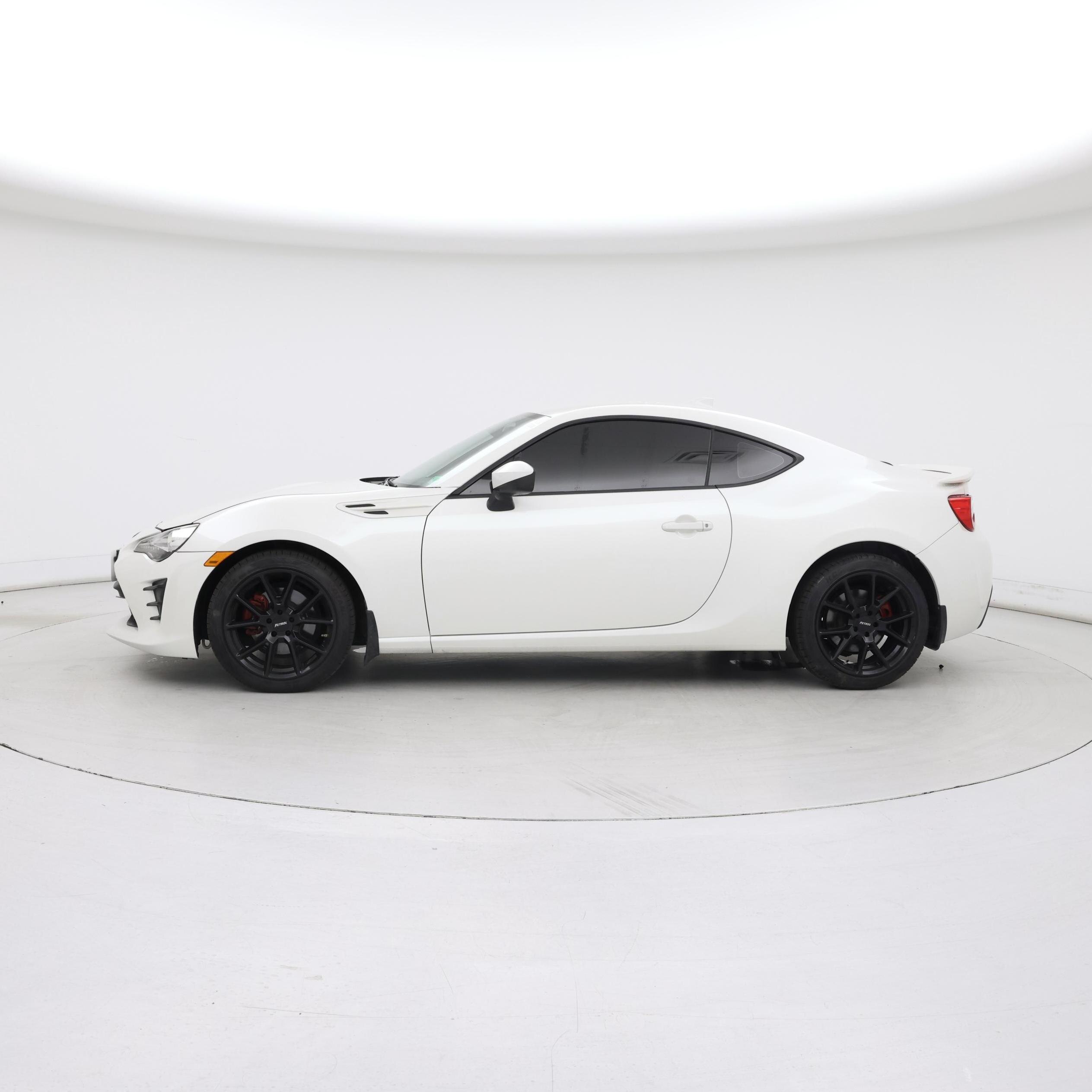 Thumbnail: 2019 Toyota 86 - 3