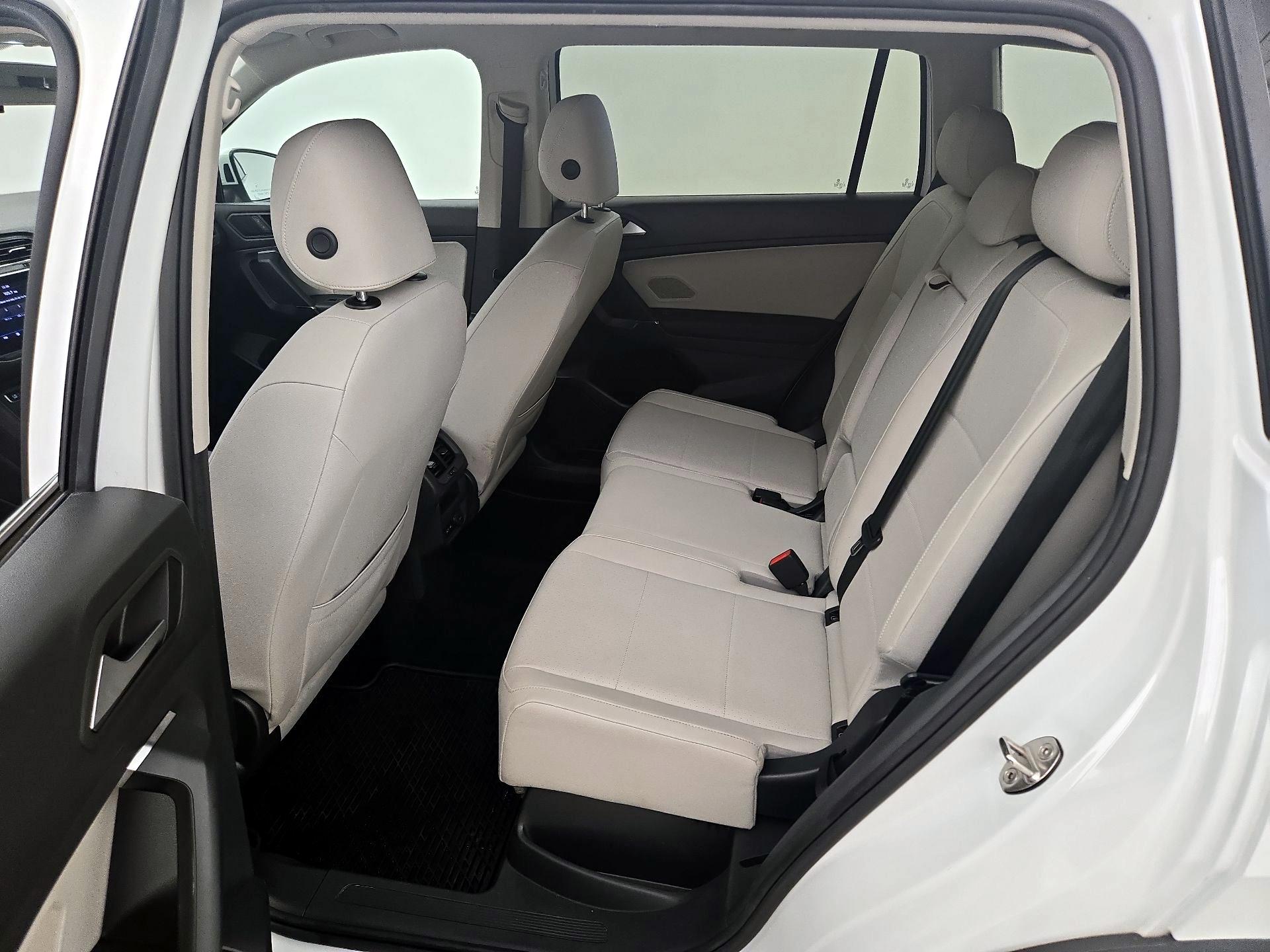 Thumbnail: 2020 Volkswagen Tiguan - 20