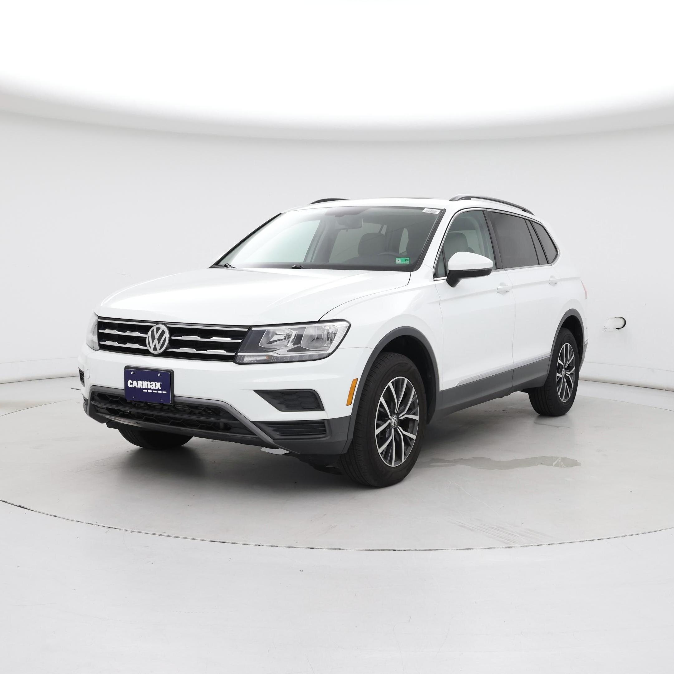 Thumbnail: 2020 Volkswagen Tiguan - 4