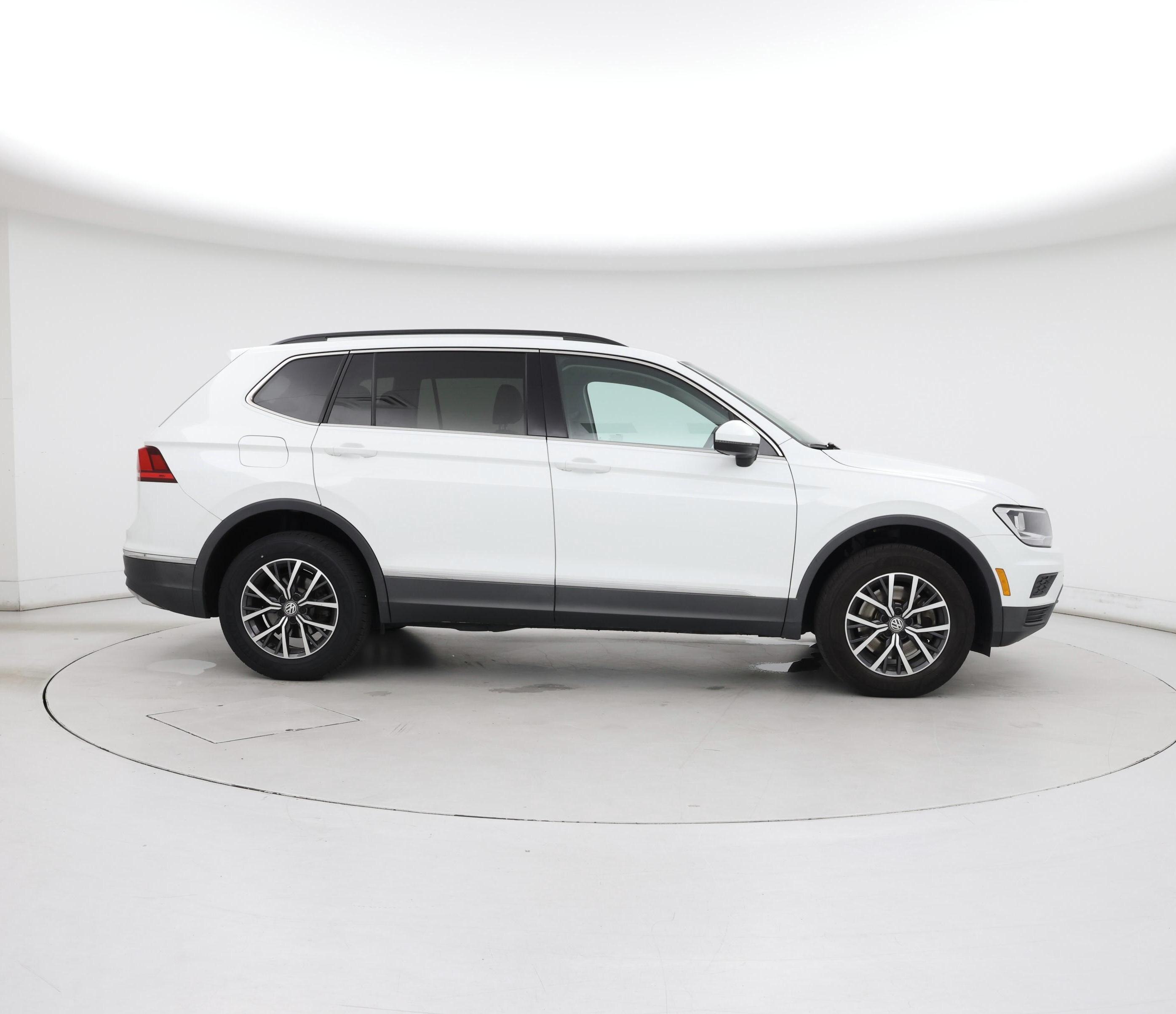 Thumbnail: 2020 Volkswagen Tiguan - 7
