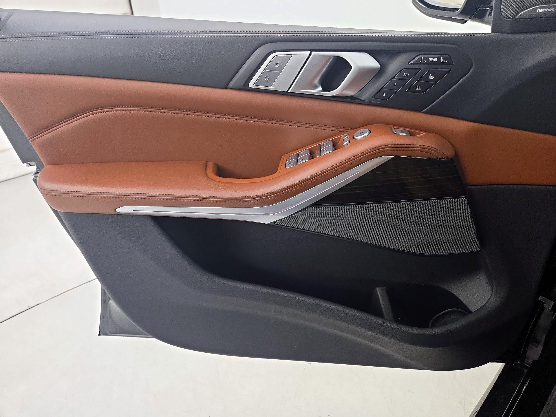 Thumbnail: 2019 BMW X7 - 12