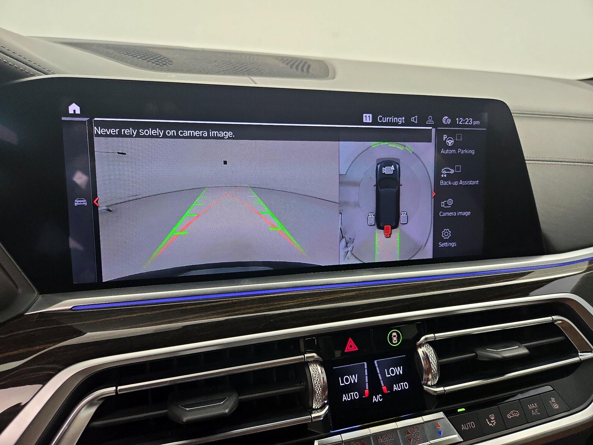 Thumbnail: 2019 BMW X7 - 15